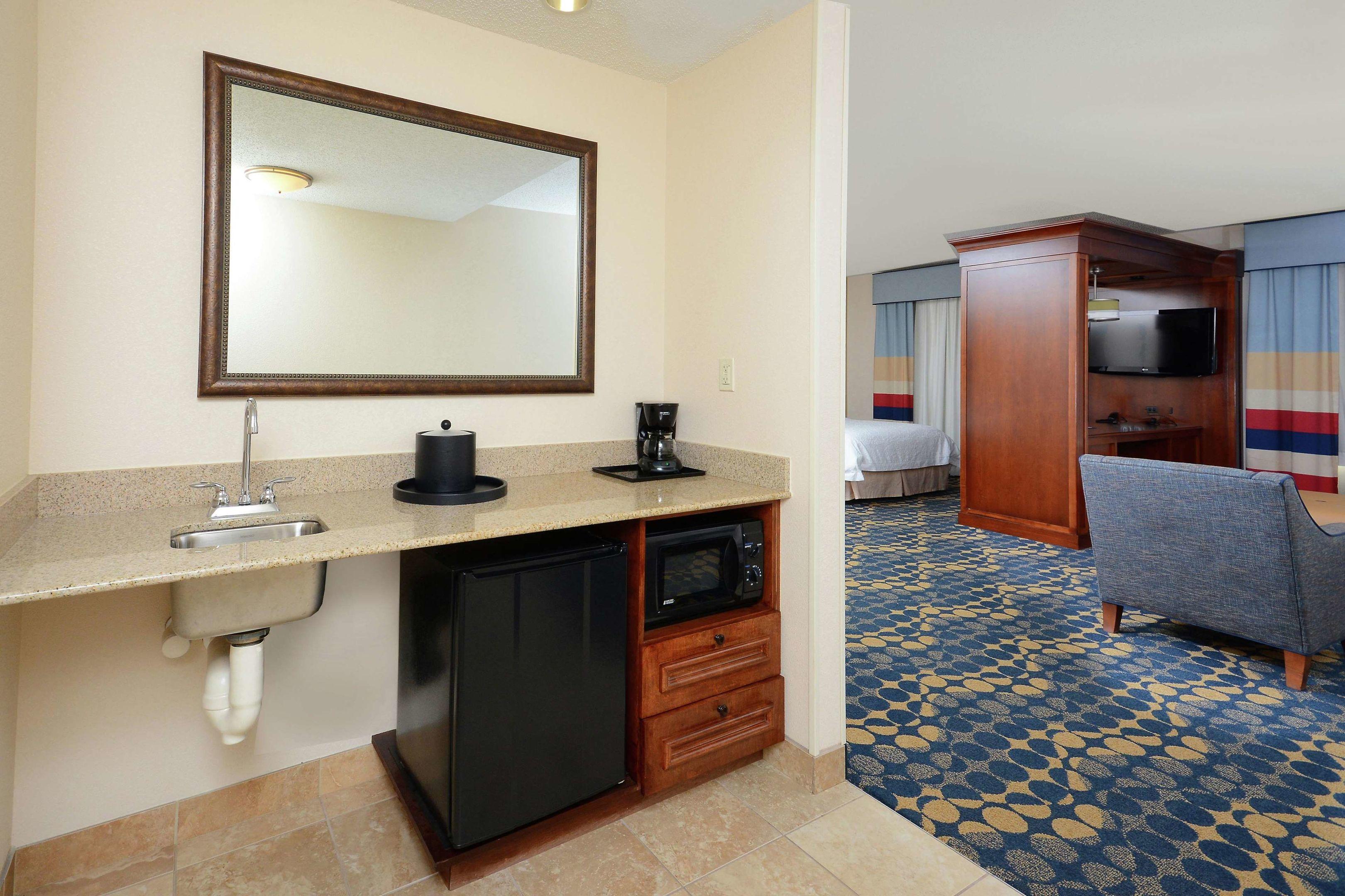 Hampton Inn & Suites Huntersville — photo 5