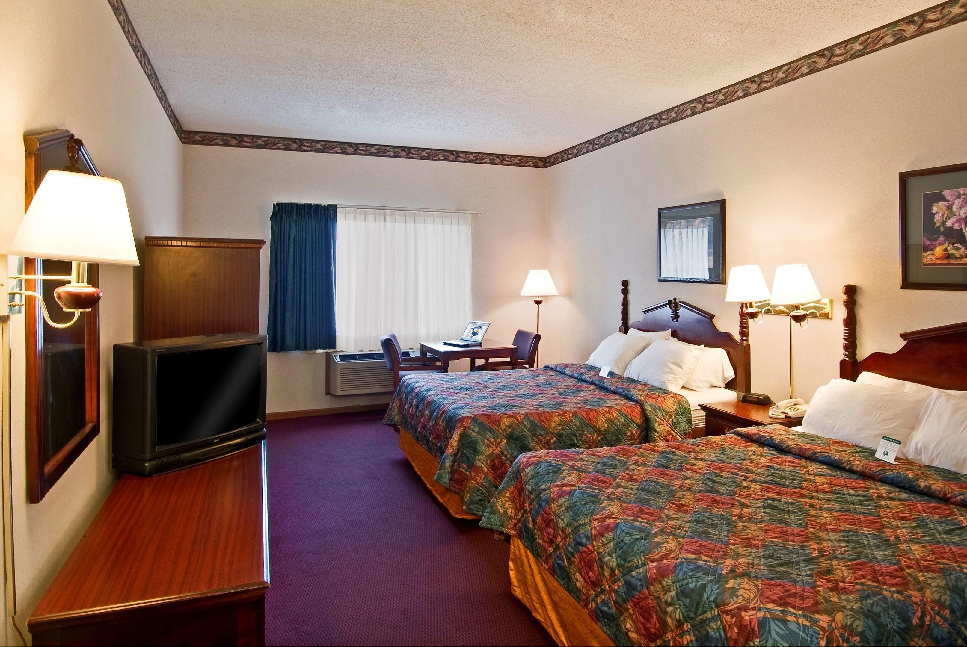 Americas Best Value Inn & Suites-Waukegan/Gurnee — photo 4