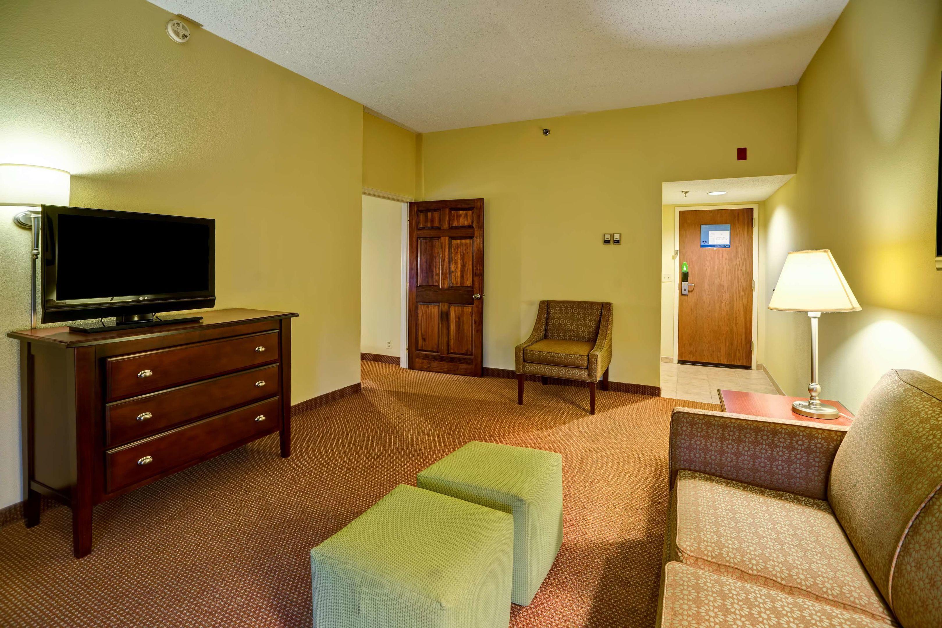 Hampton Inn Morgantown — photo 5