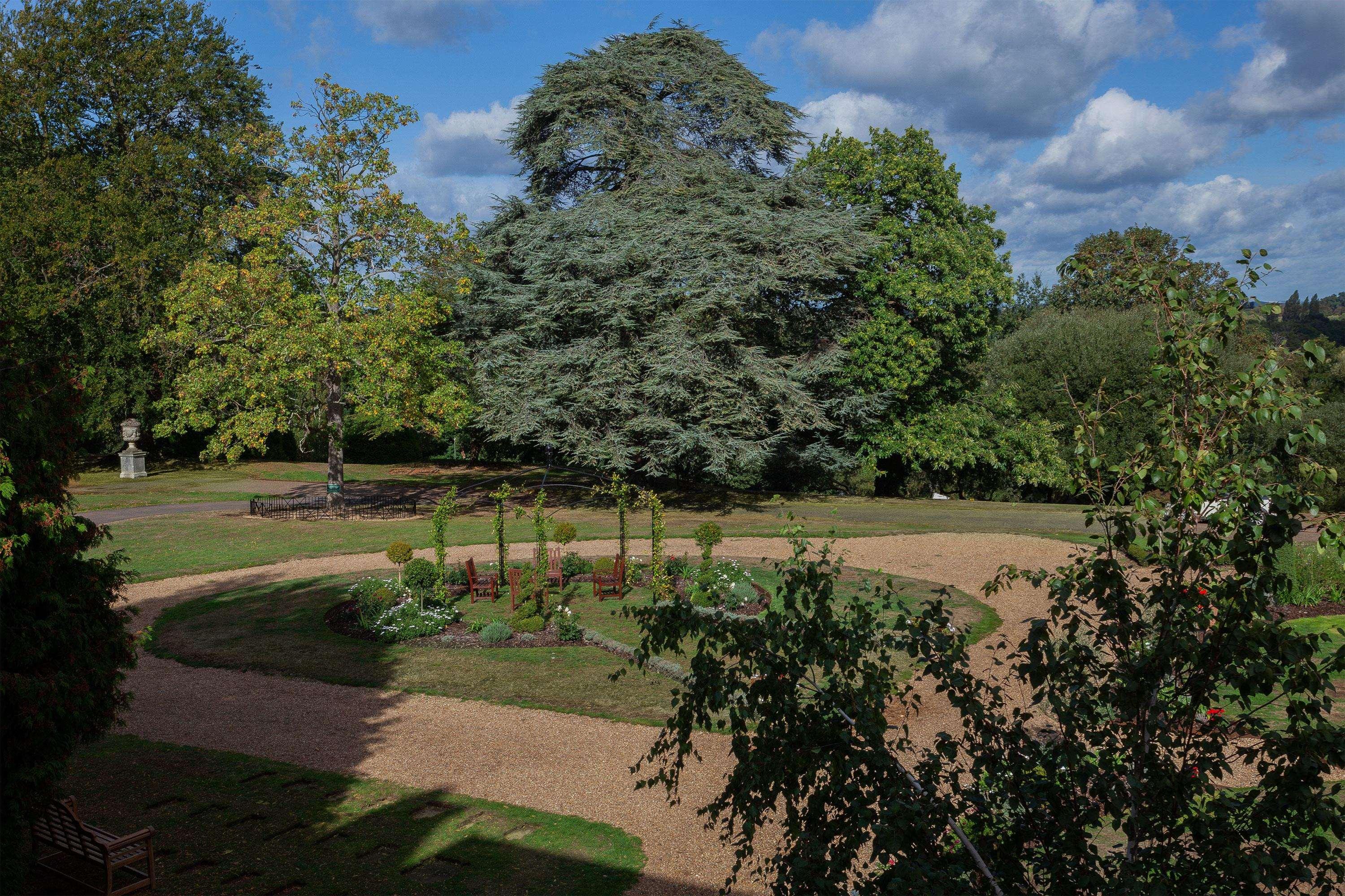 Oatlands Park — photo 3