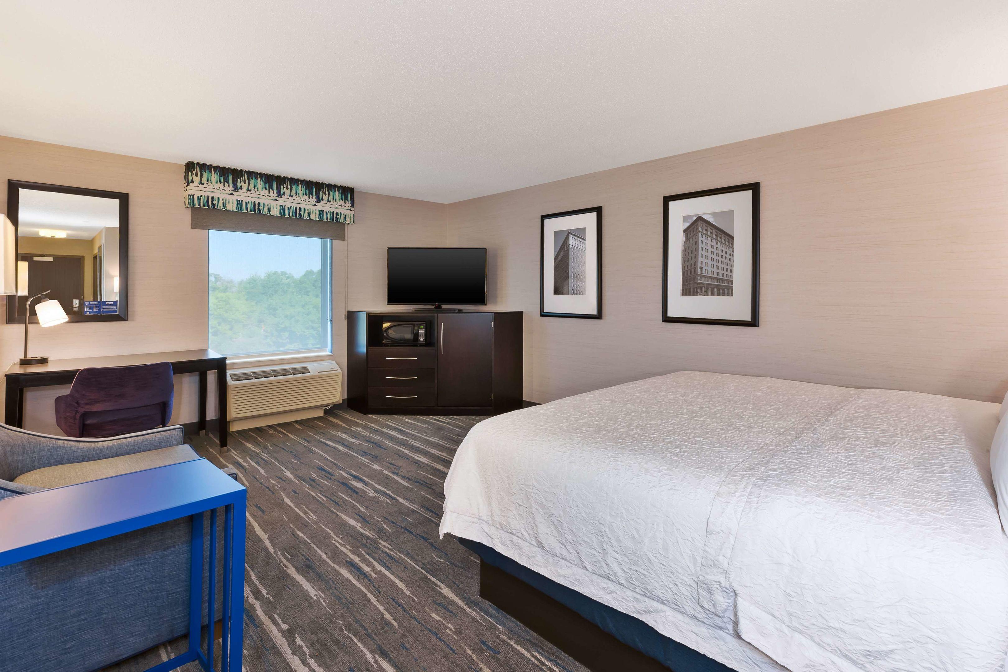 Hampton Inn and Suites Flint/Grand Blanc — photo 5