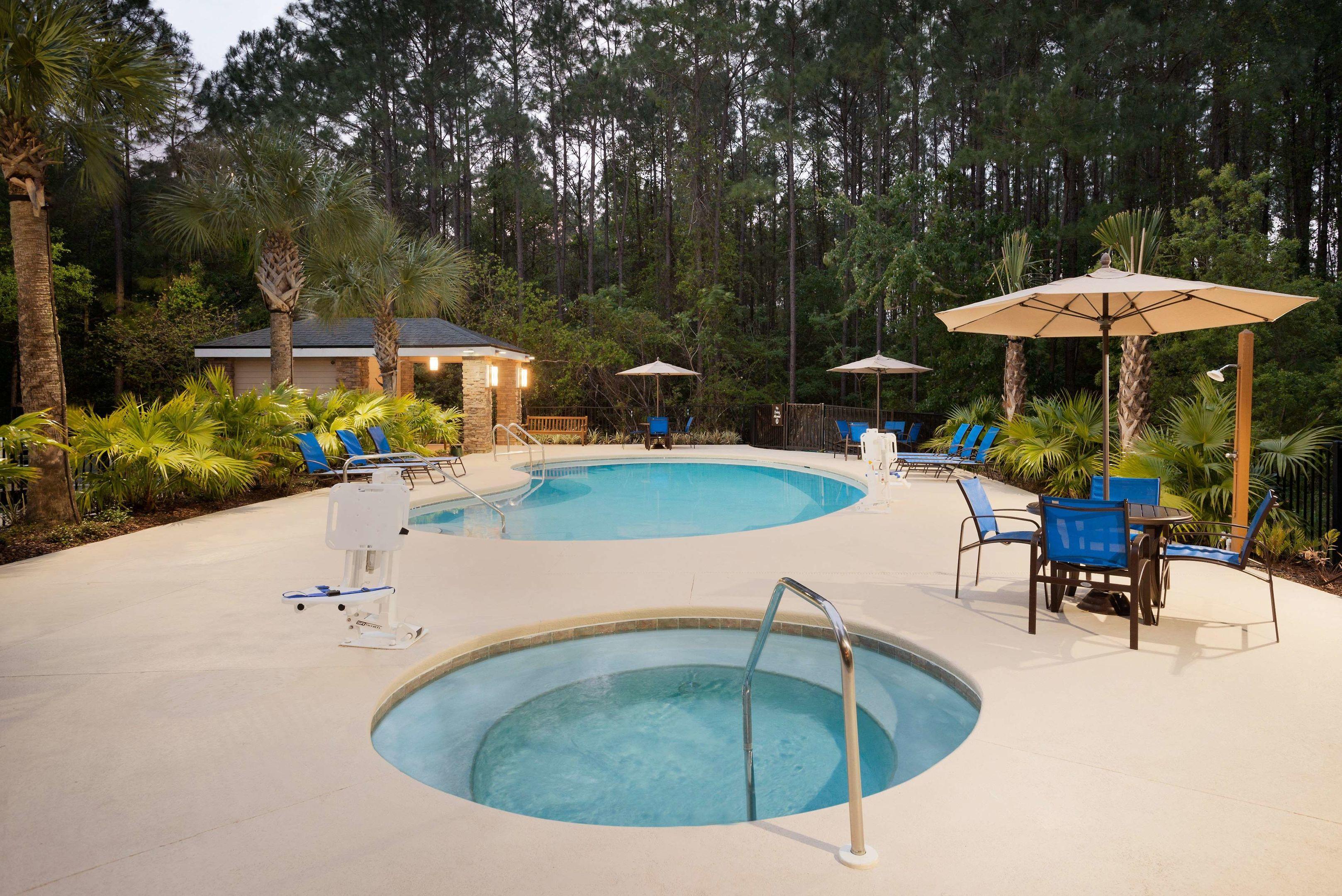 Homewood Suites by Hilton Jacksonville Deerwood Park — photo 4