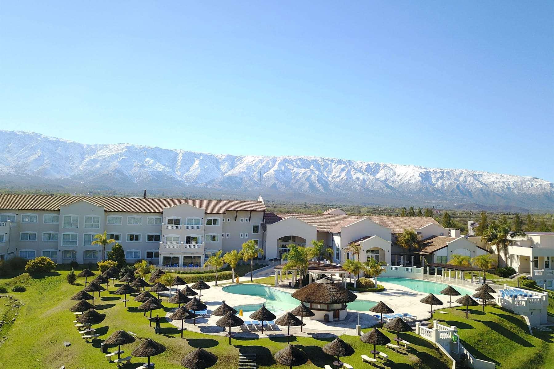 Howard Johnson Plaza Hotel Spa & Convention Center Merlo — photo 4