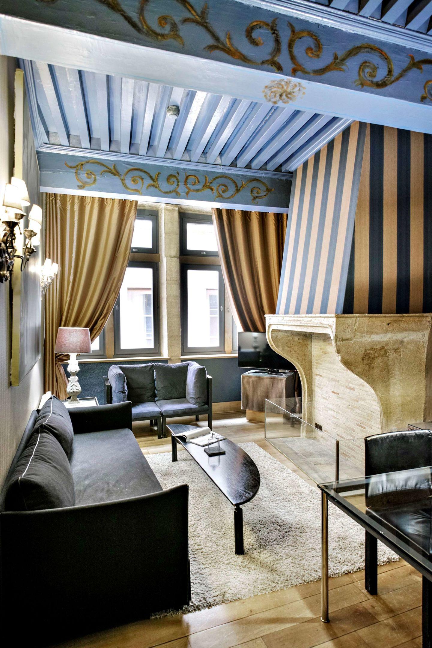Cour des Loges — photo 3