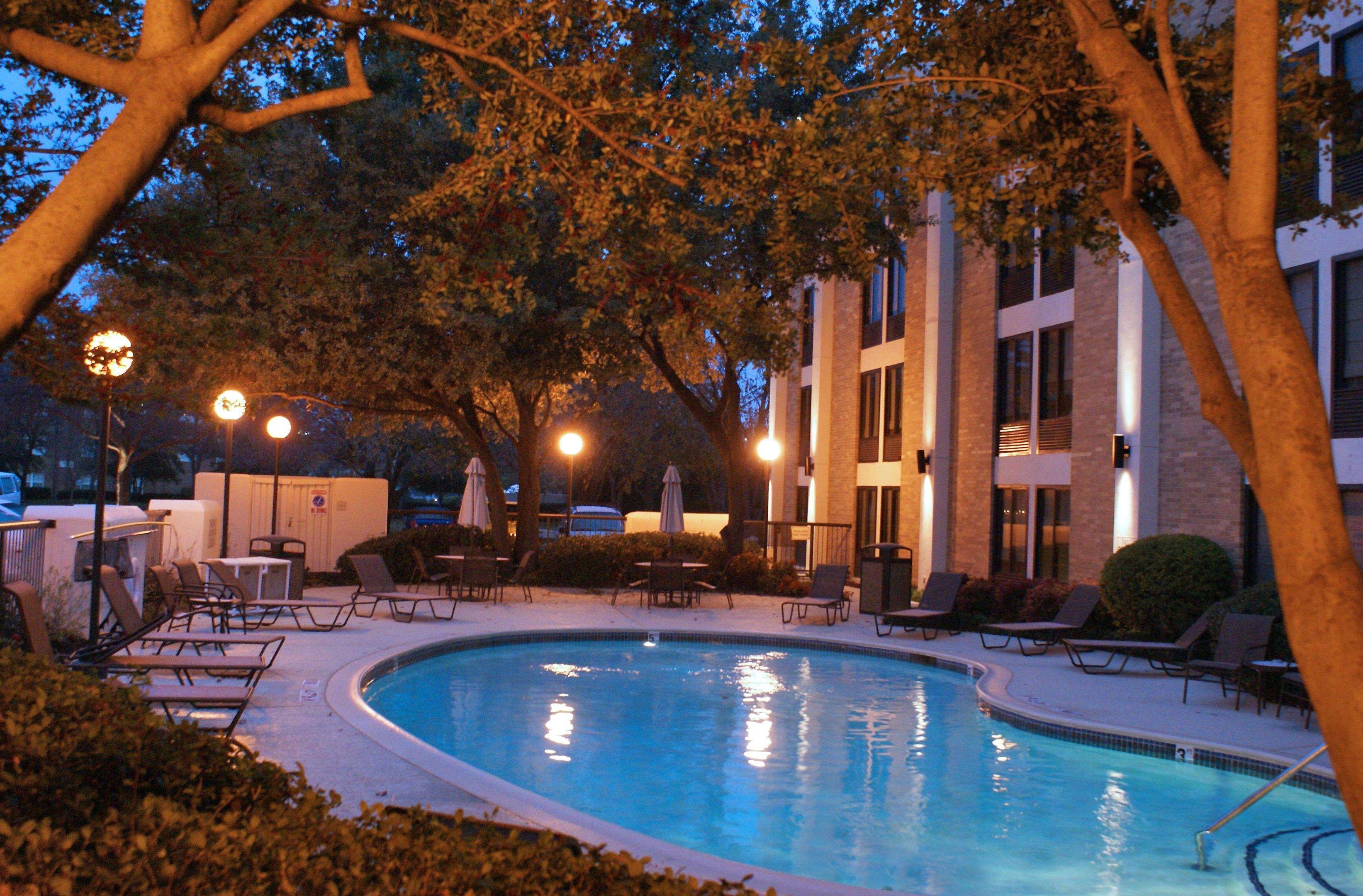 Hampton Inn Dallas-Addison — photo 3