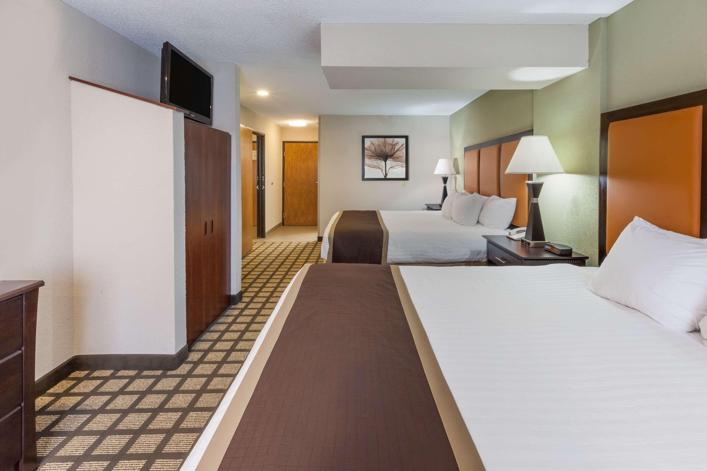Baymont Inn & Suites Gaylord — photo 5