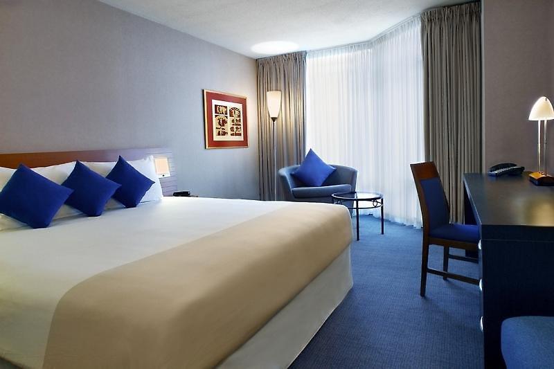 Novotel Toronto North York — photo 4