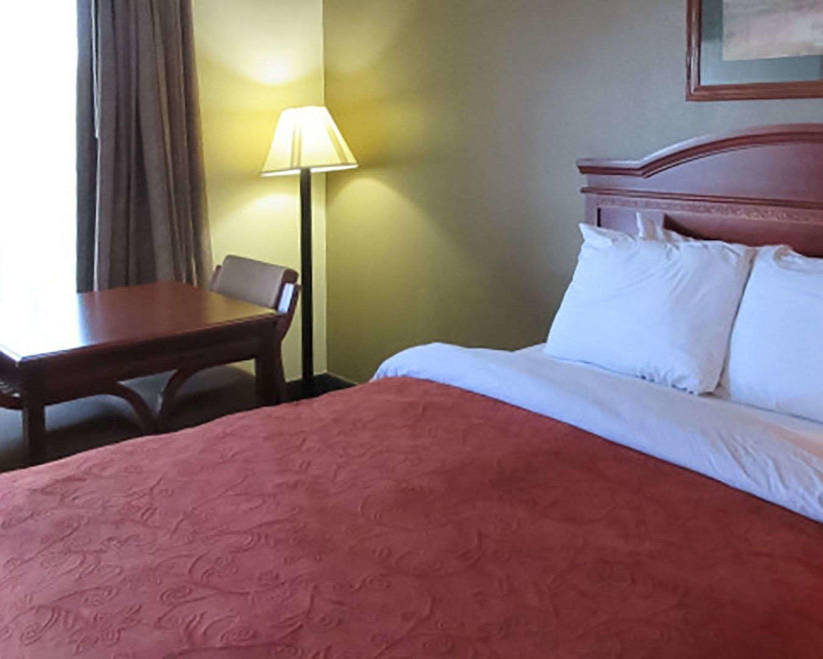 Rodeway Inn — photo 5
