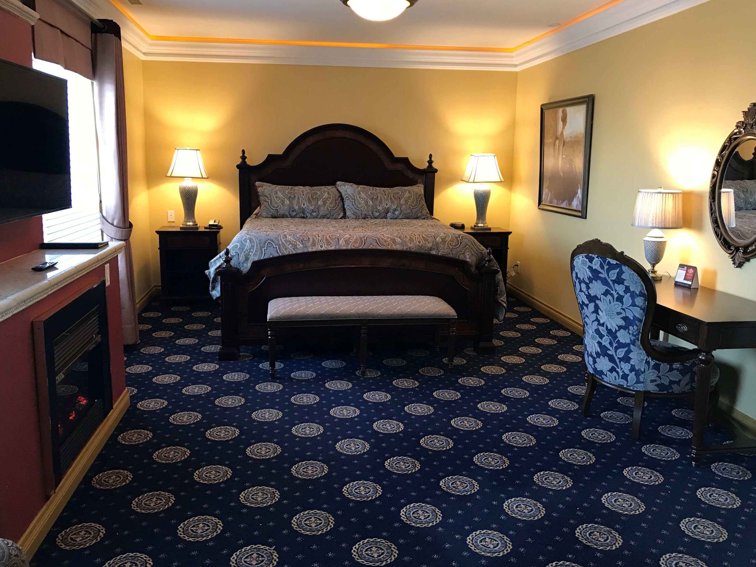 Chateau Louis Edmonton — photo 5