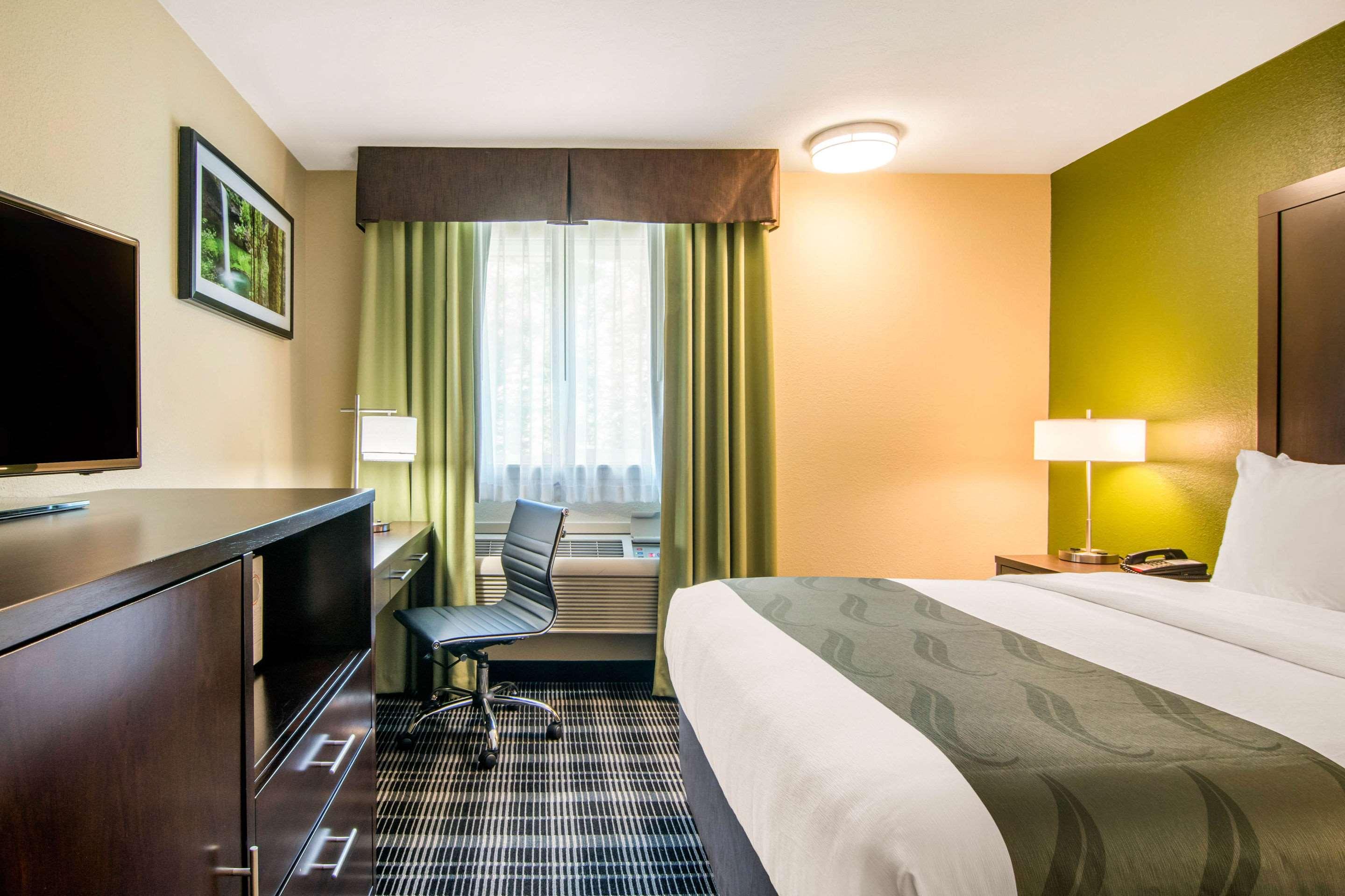 Quality Inn & Suites — photo 4