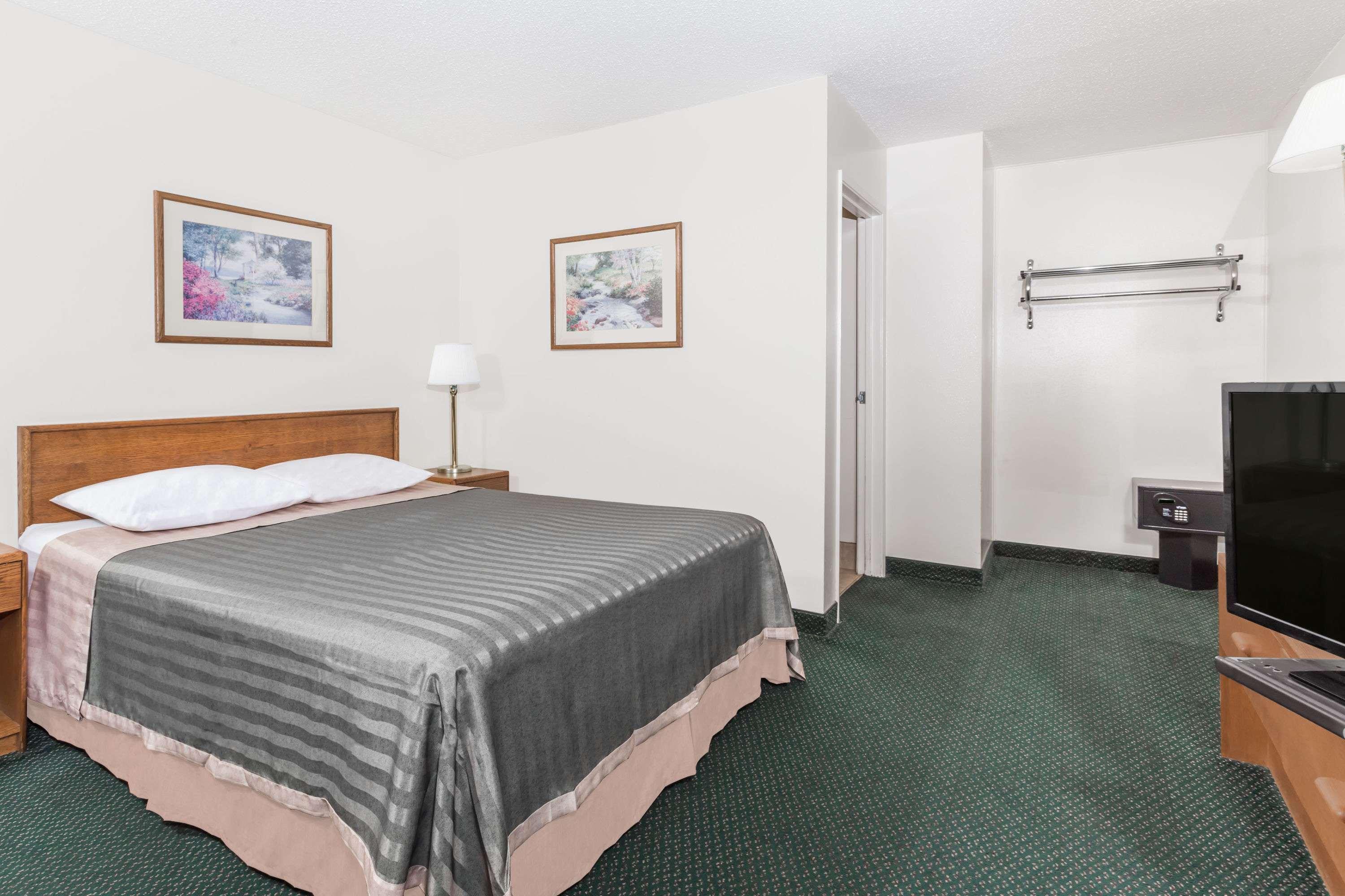 Grants Pass Travelodge — photo 4