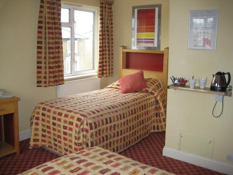 Shandon House — photo 4