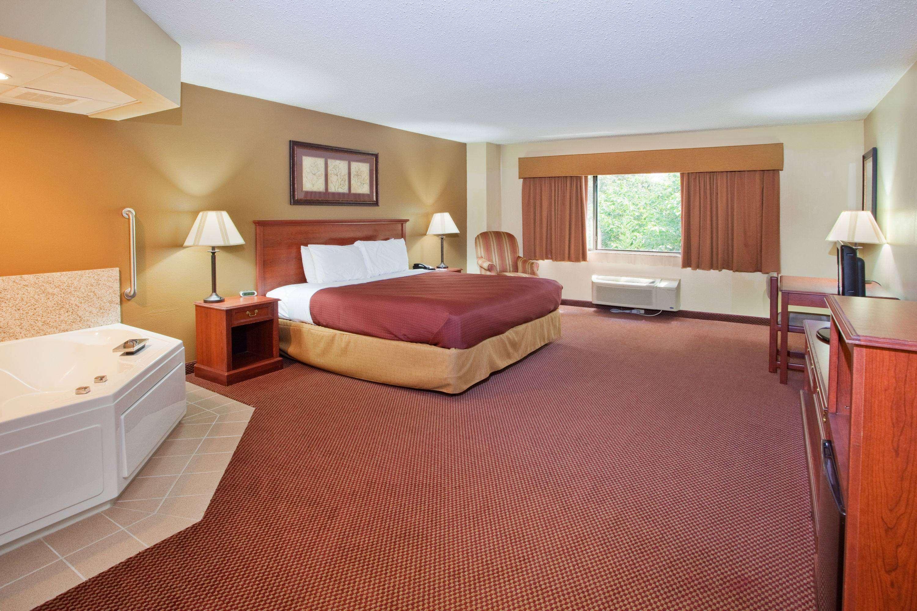 AmericInn Boiling Springs — photo 5
