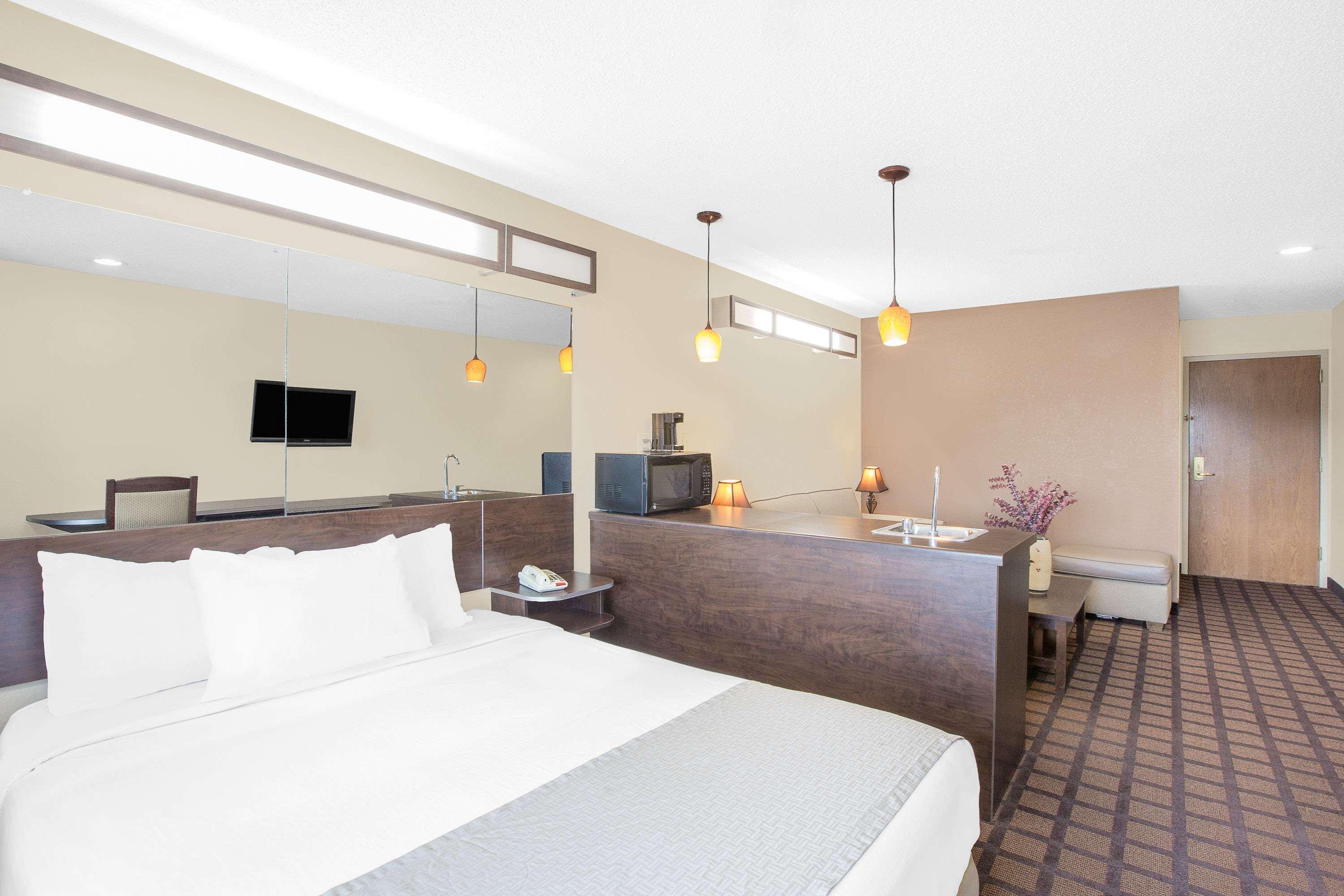 Microtel Inn & Suites by Wyndham Franklin — photo 5