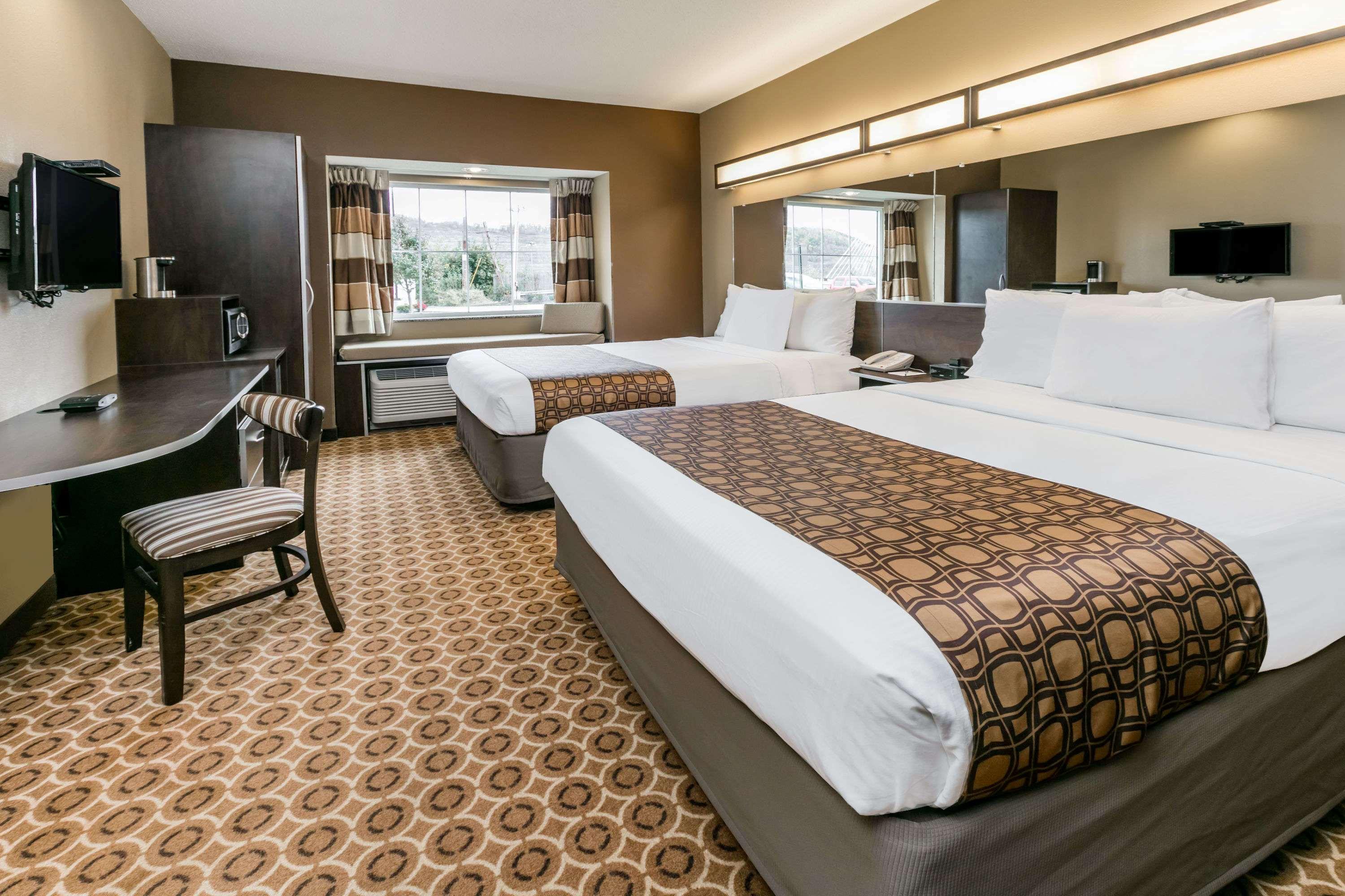 Microtel Inn & Suites by Wyndham Steubenville — photo 4