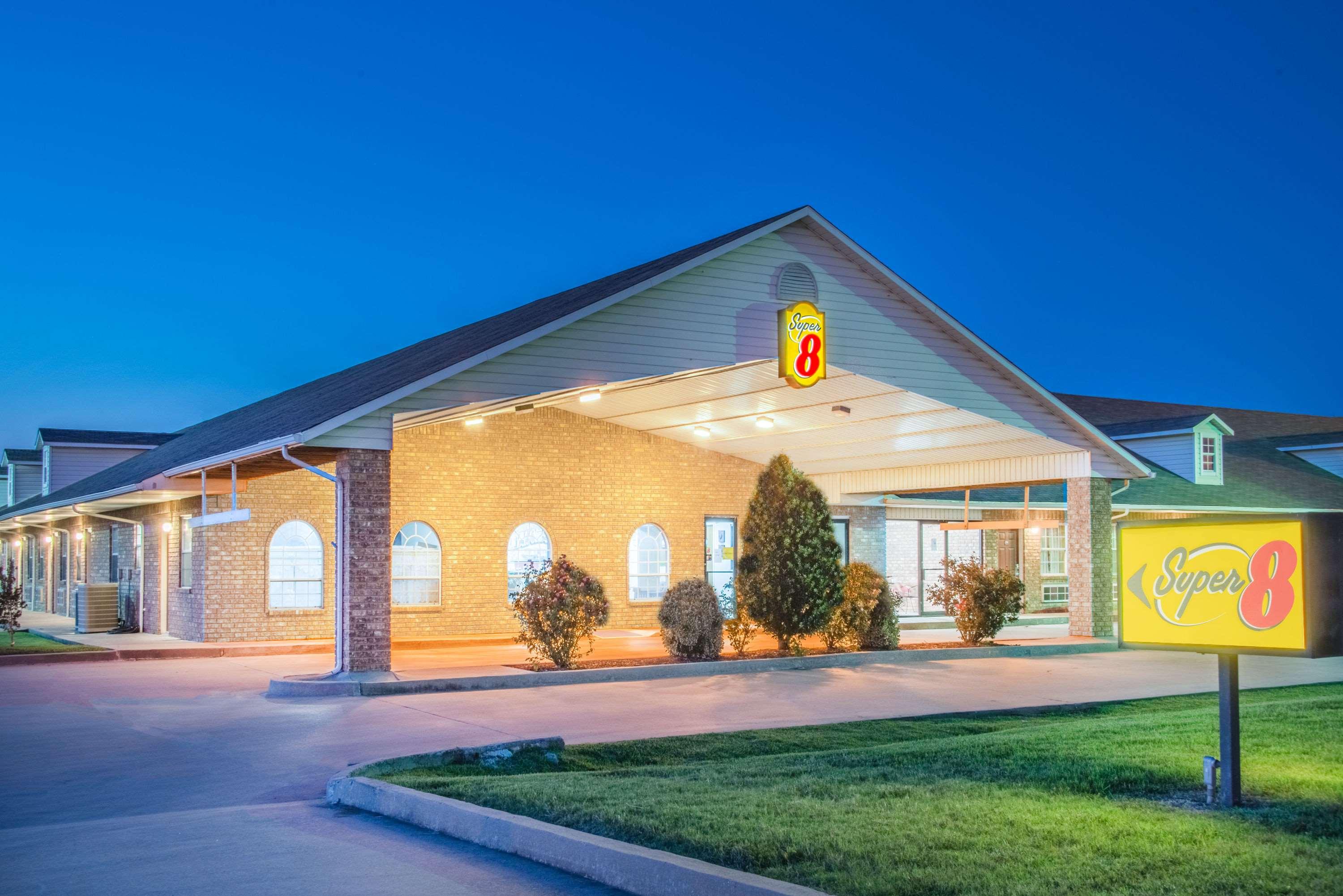 Super 8 by Wyndham Big Cabin/Vinita Area — photo 5