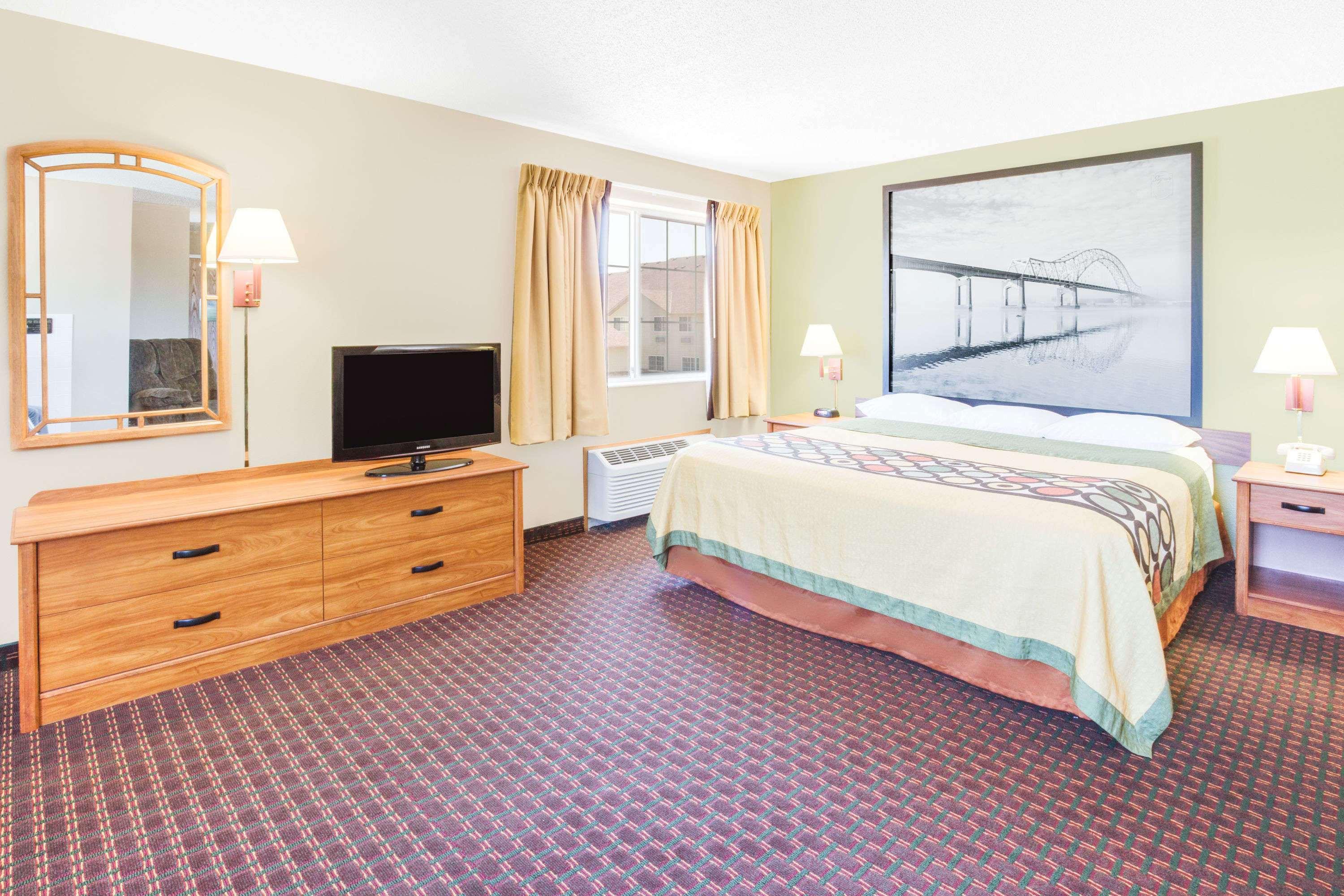 Super 8 by Wyndham Le Claire/Quad Cities — photo 5