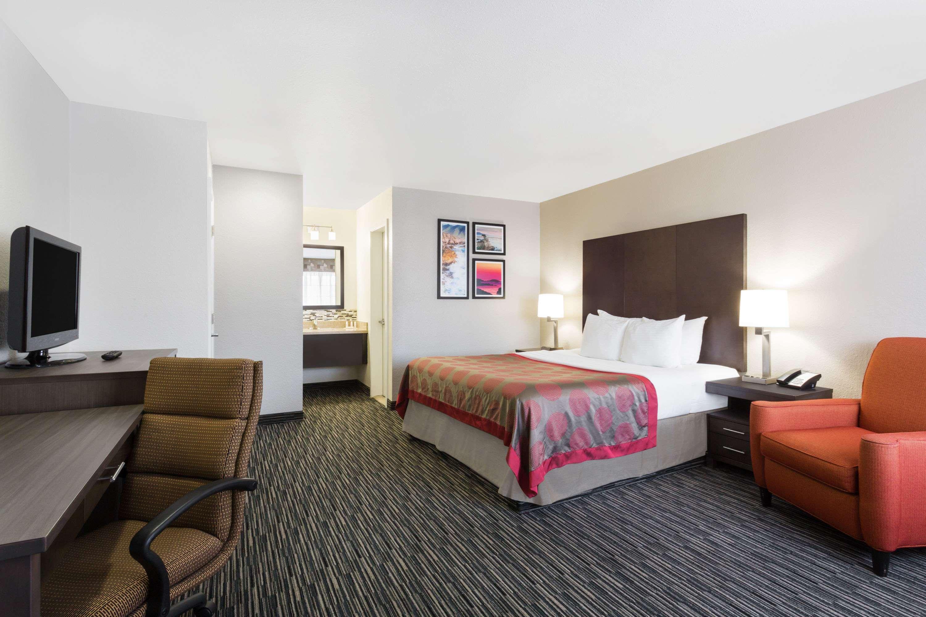 Ramada Limited Monterey — photo 4