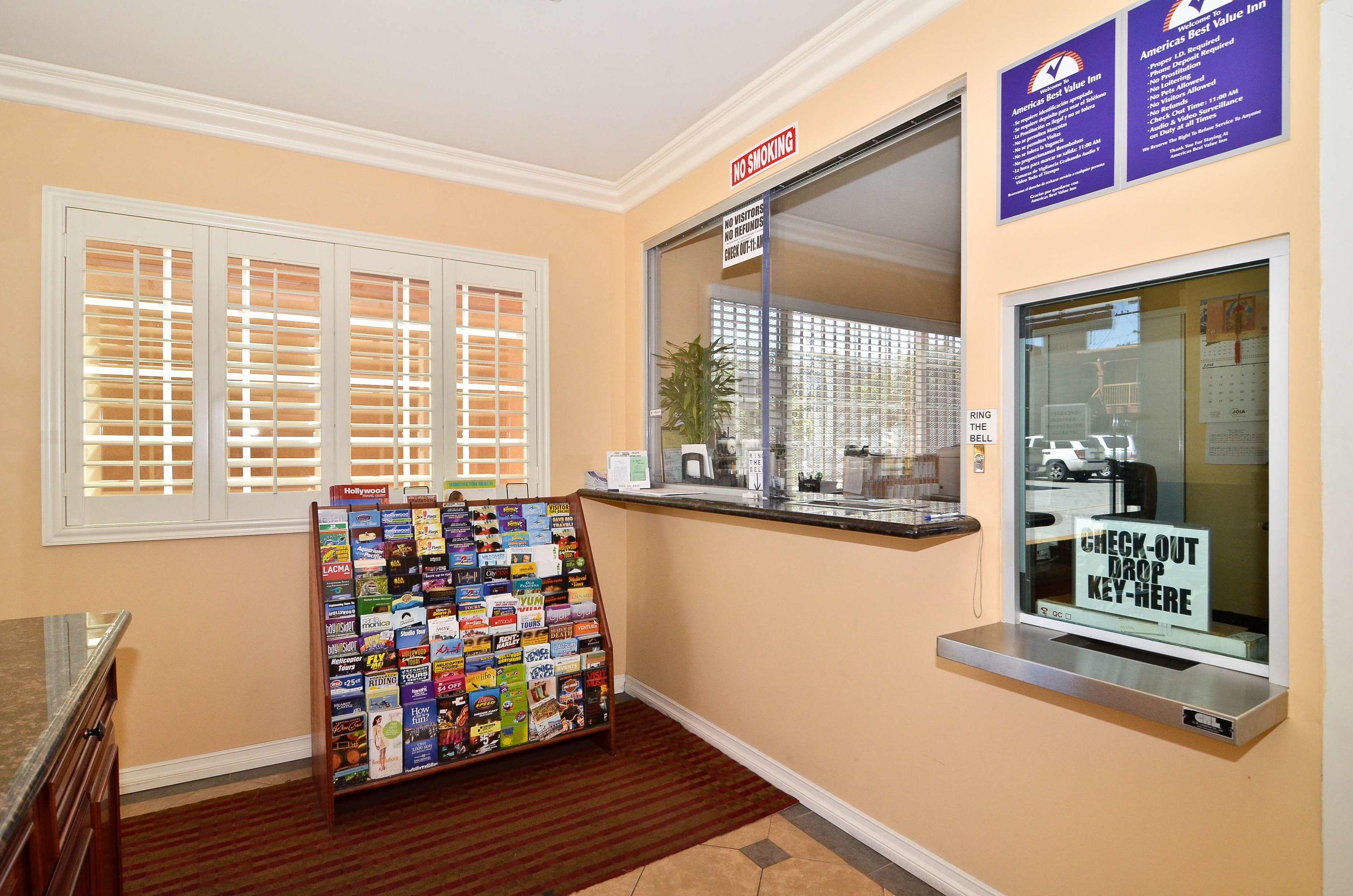 Americas Best Value Inn Los Angeles at S Alvarado St — photo 5
