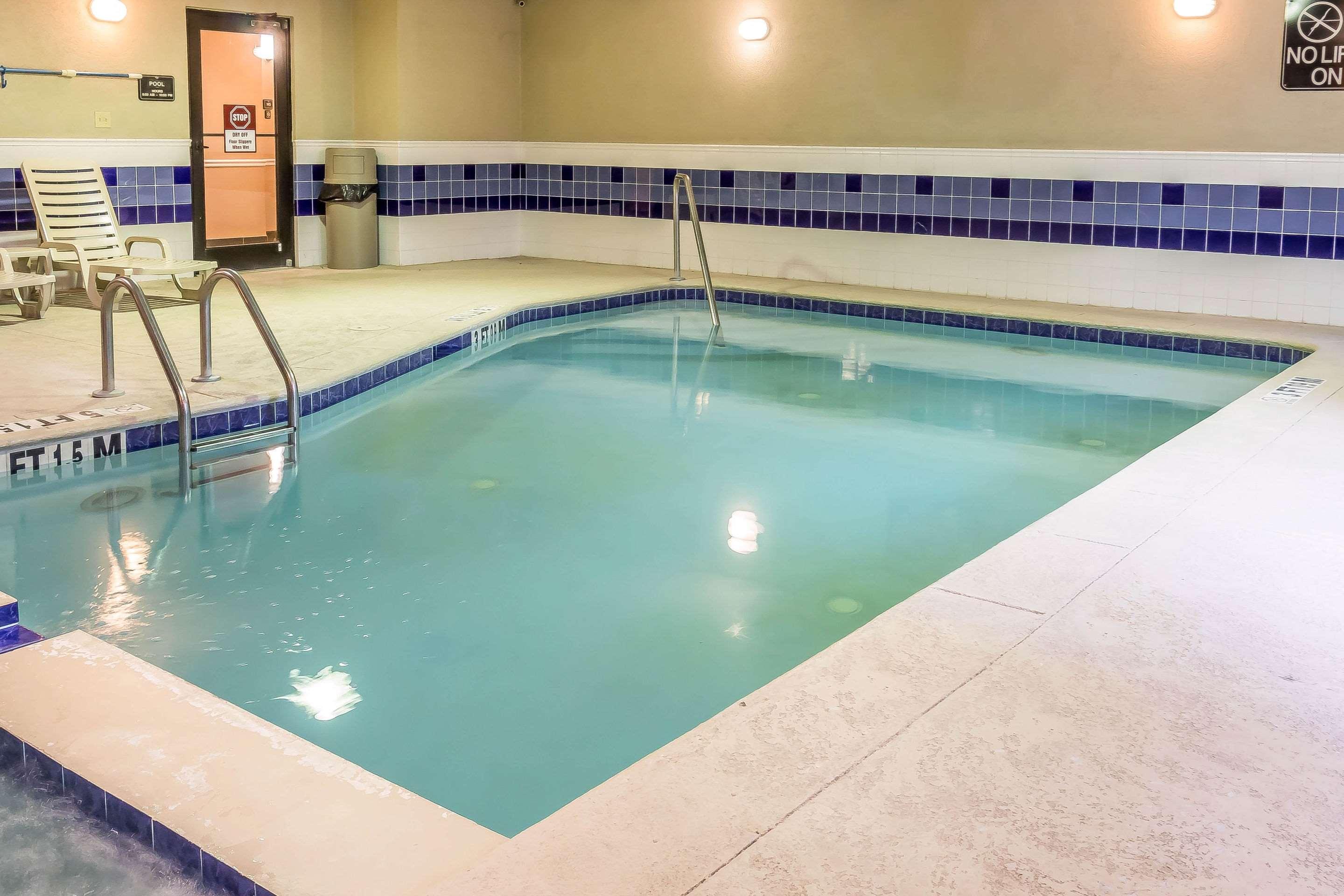 Comfort Suites Savannah North — photo 4