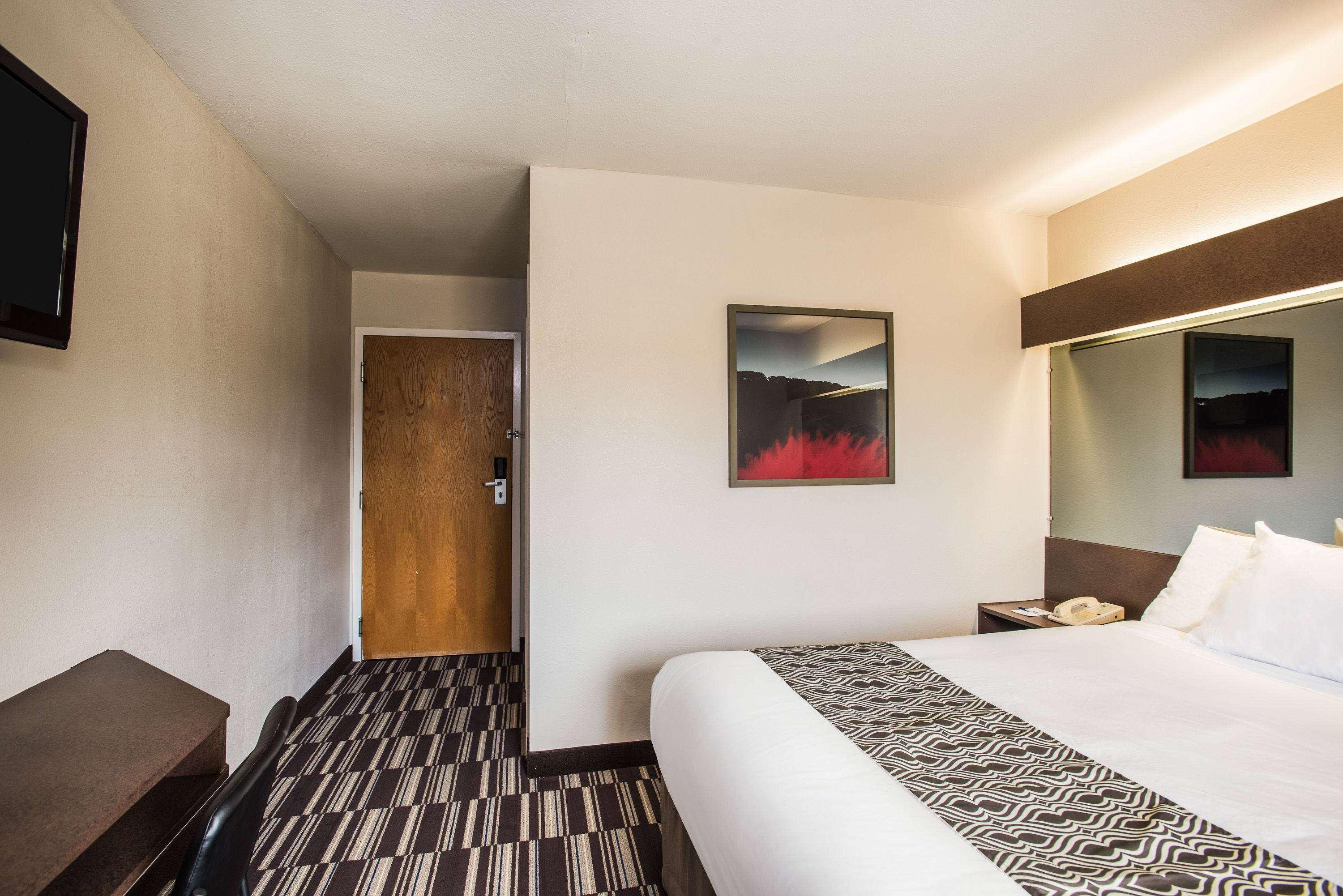 Microtel Inn & Suites by Wyndham Chattanooga/Near Hamilton Place — photo 4