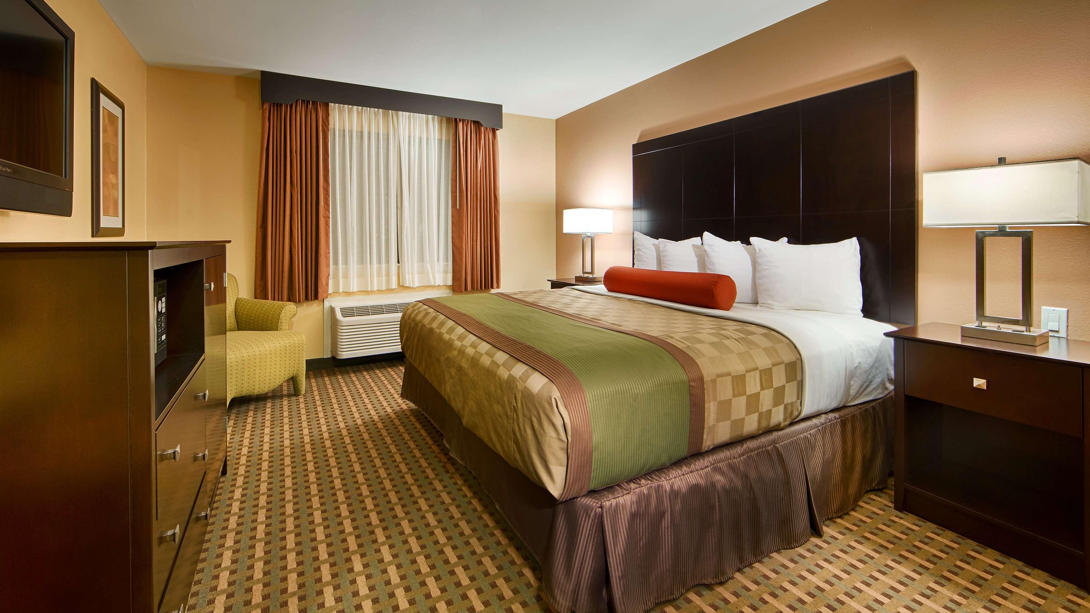 Best Western Plus Edinburg Inn & Suites — photo 5