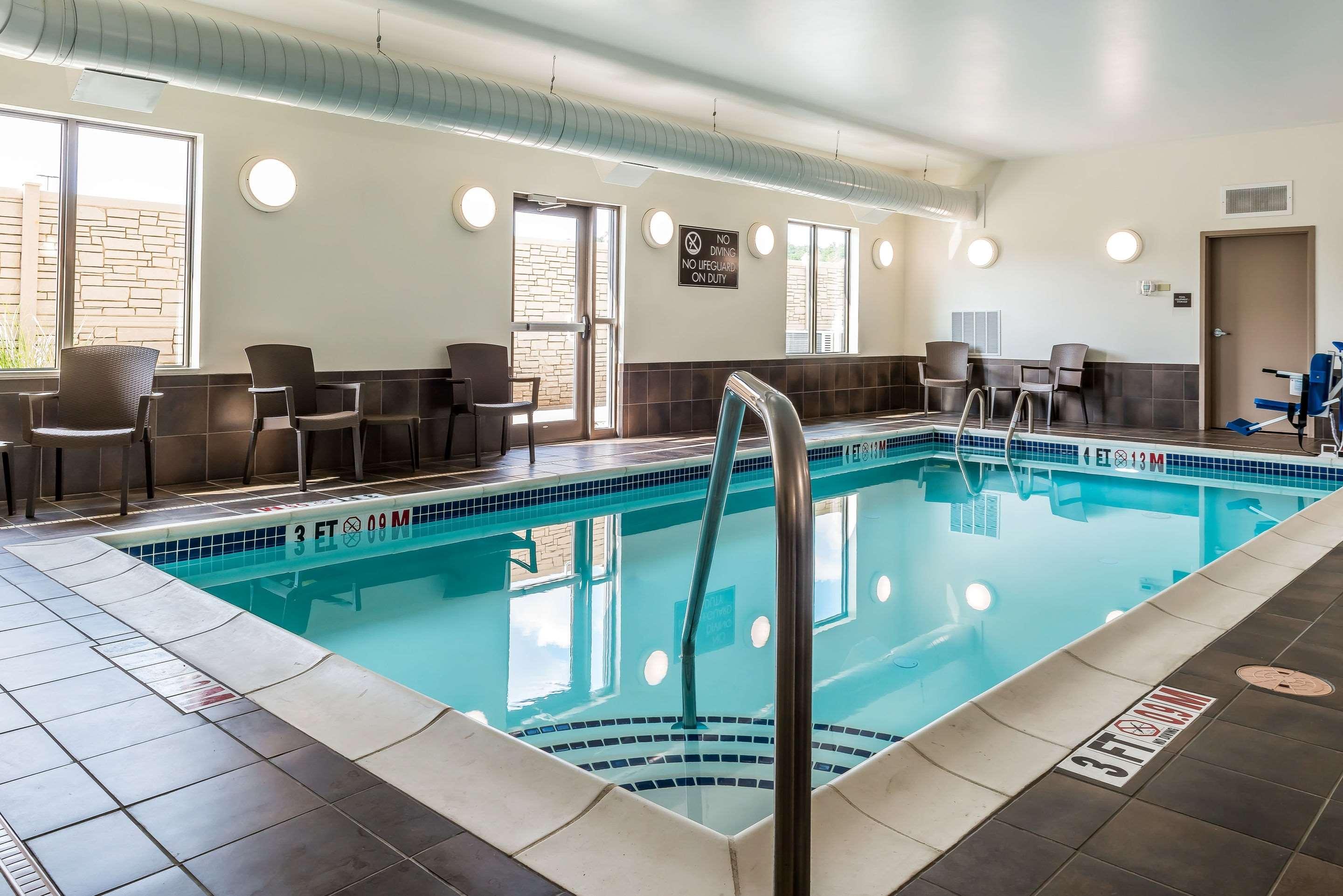Sleep Inn & Suites — photo 4