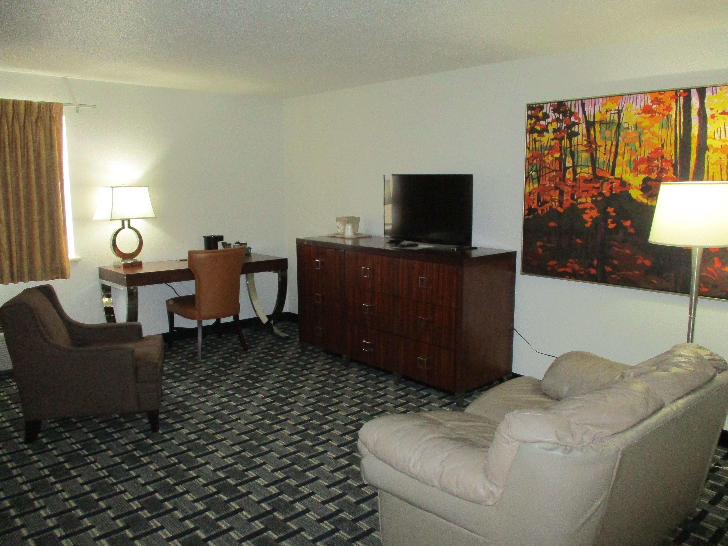 SureStay Hotel by Best Western Manchester — photo 4