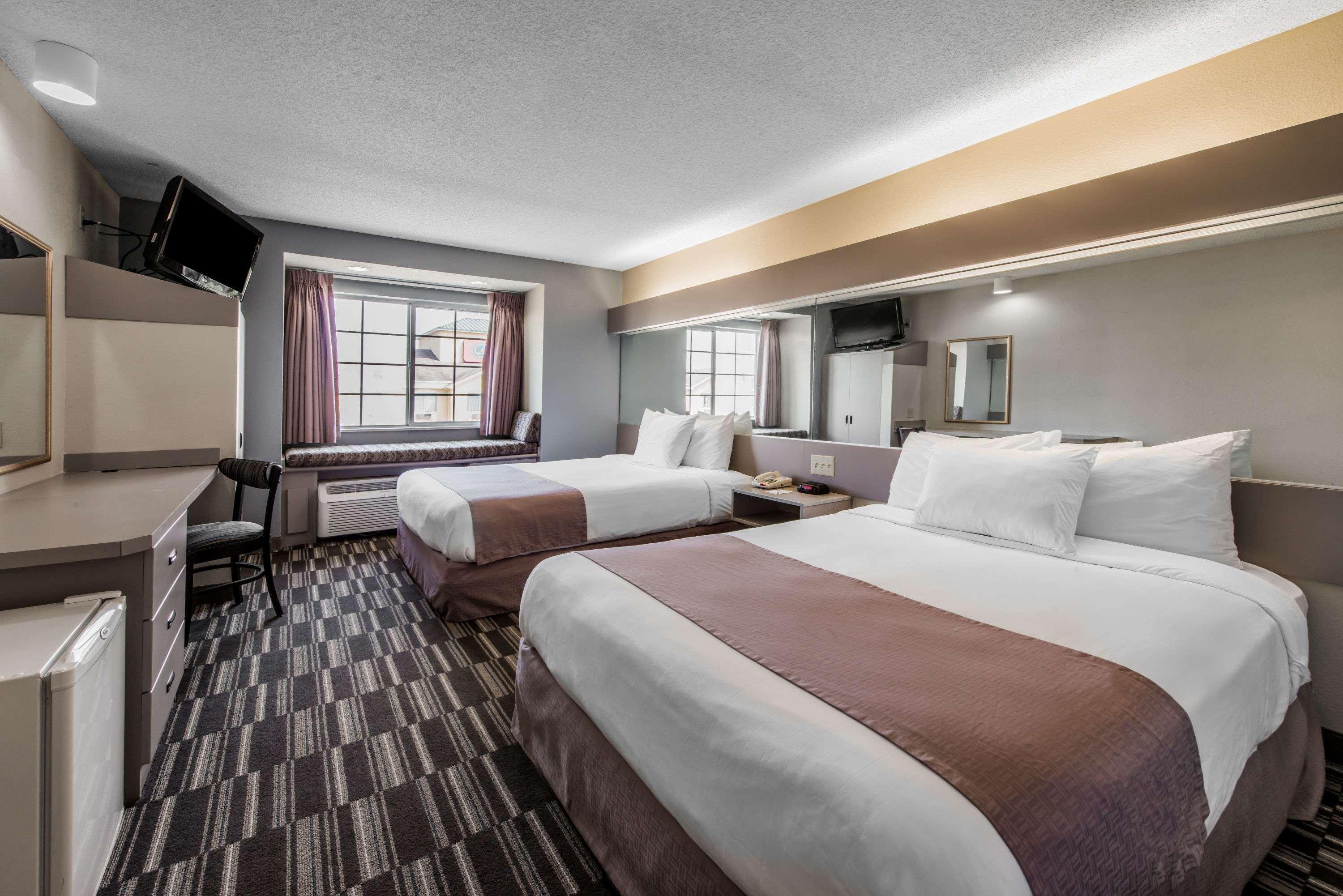 Microtel Inn & Suites by Wyndham Georgetown — photo 4