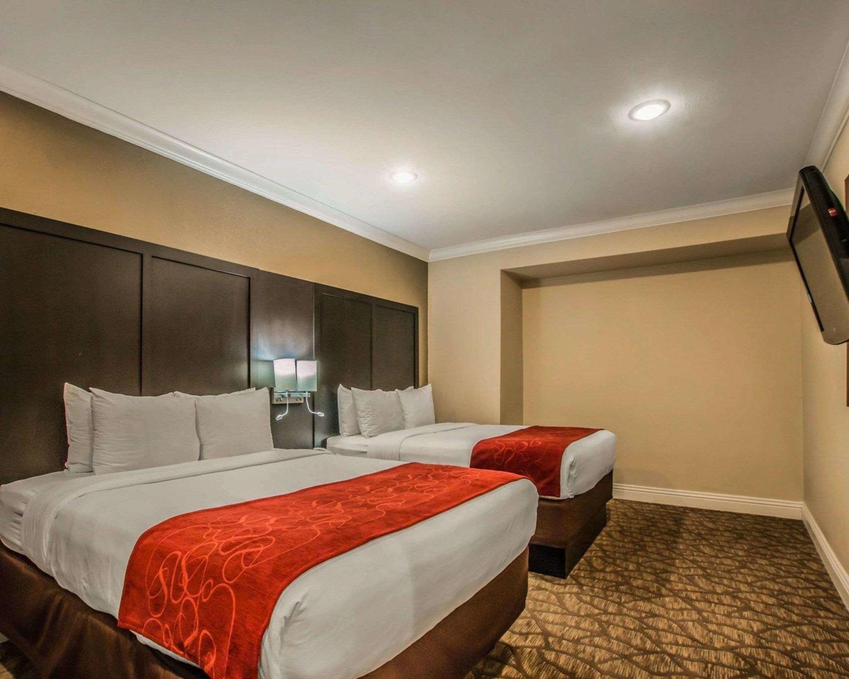 Comfort Suites Huntington Beach — photo 5