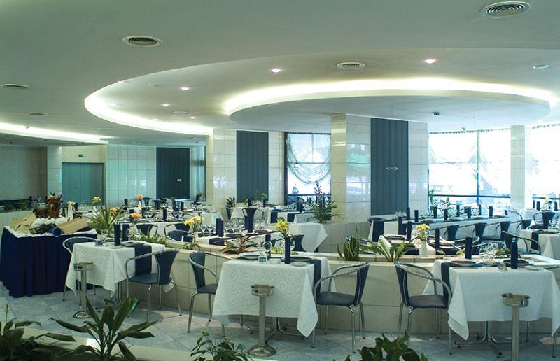 Continental Forum Arad — photo 3