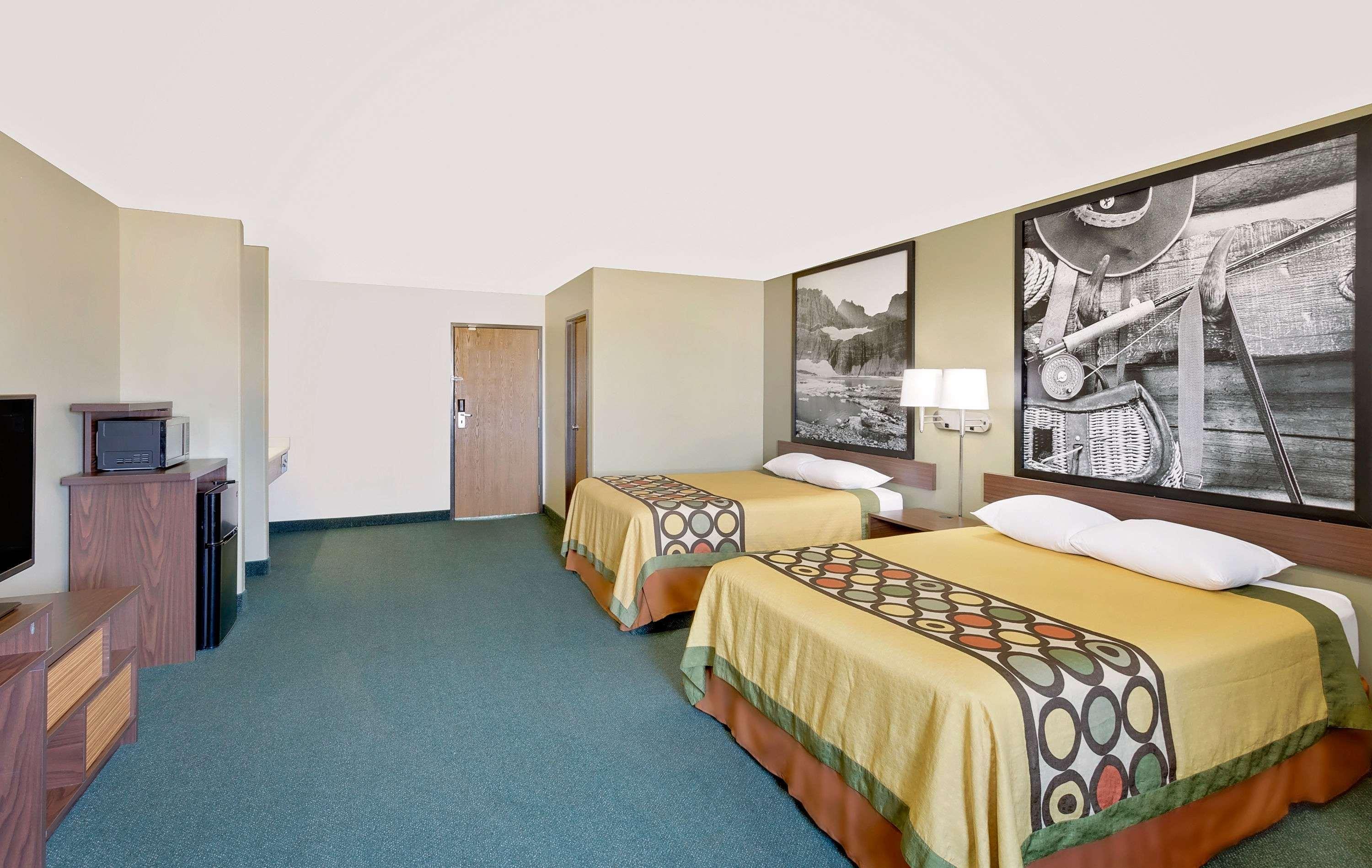Super 8 by Wyndham Belgrade/Bozeman Airport — photo 4