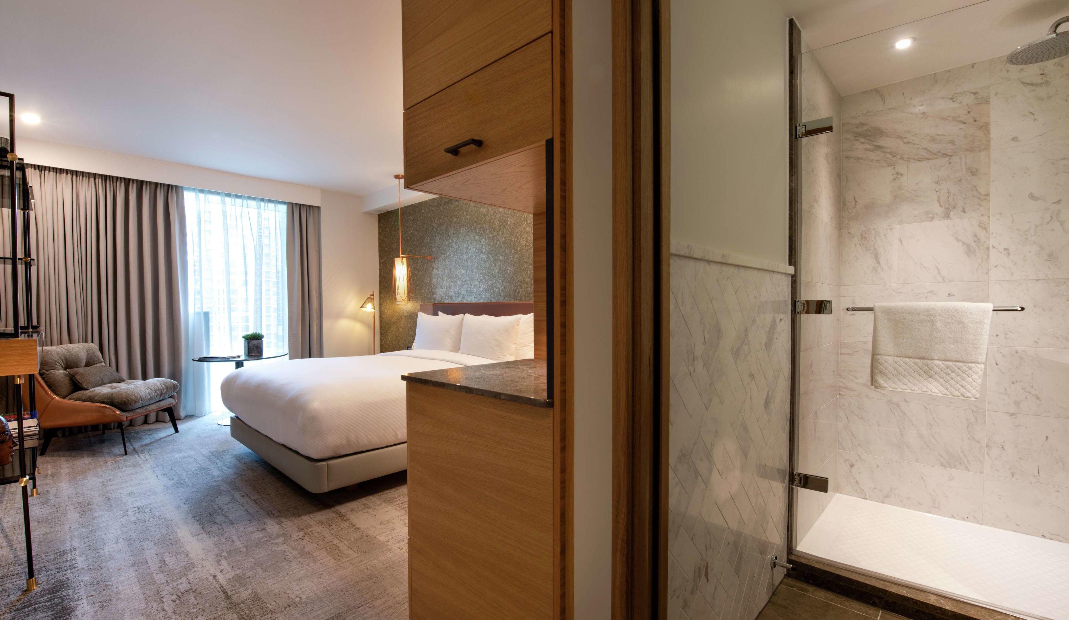 Lincoln Plaza London Curio Collection by Hilton — photo 4