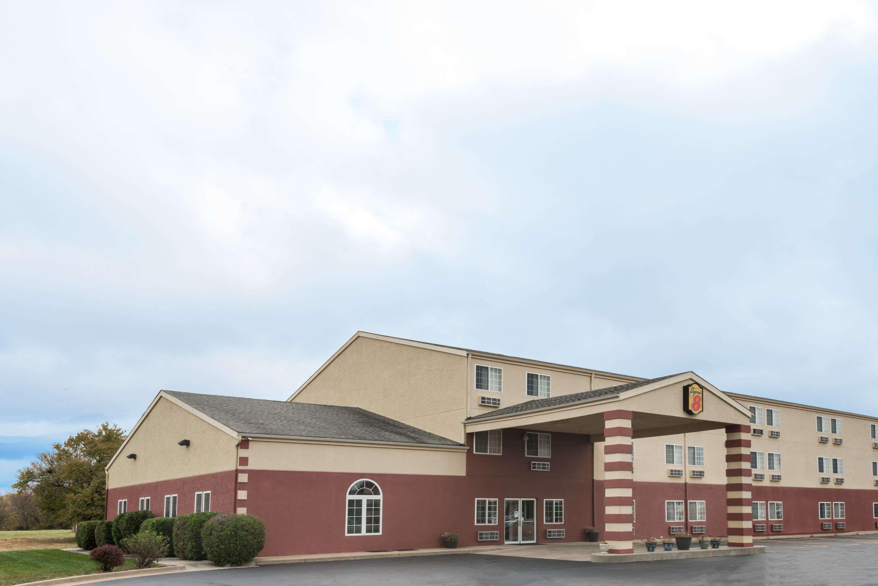 Super 8 by Wyndham Ottawa — photo 4