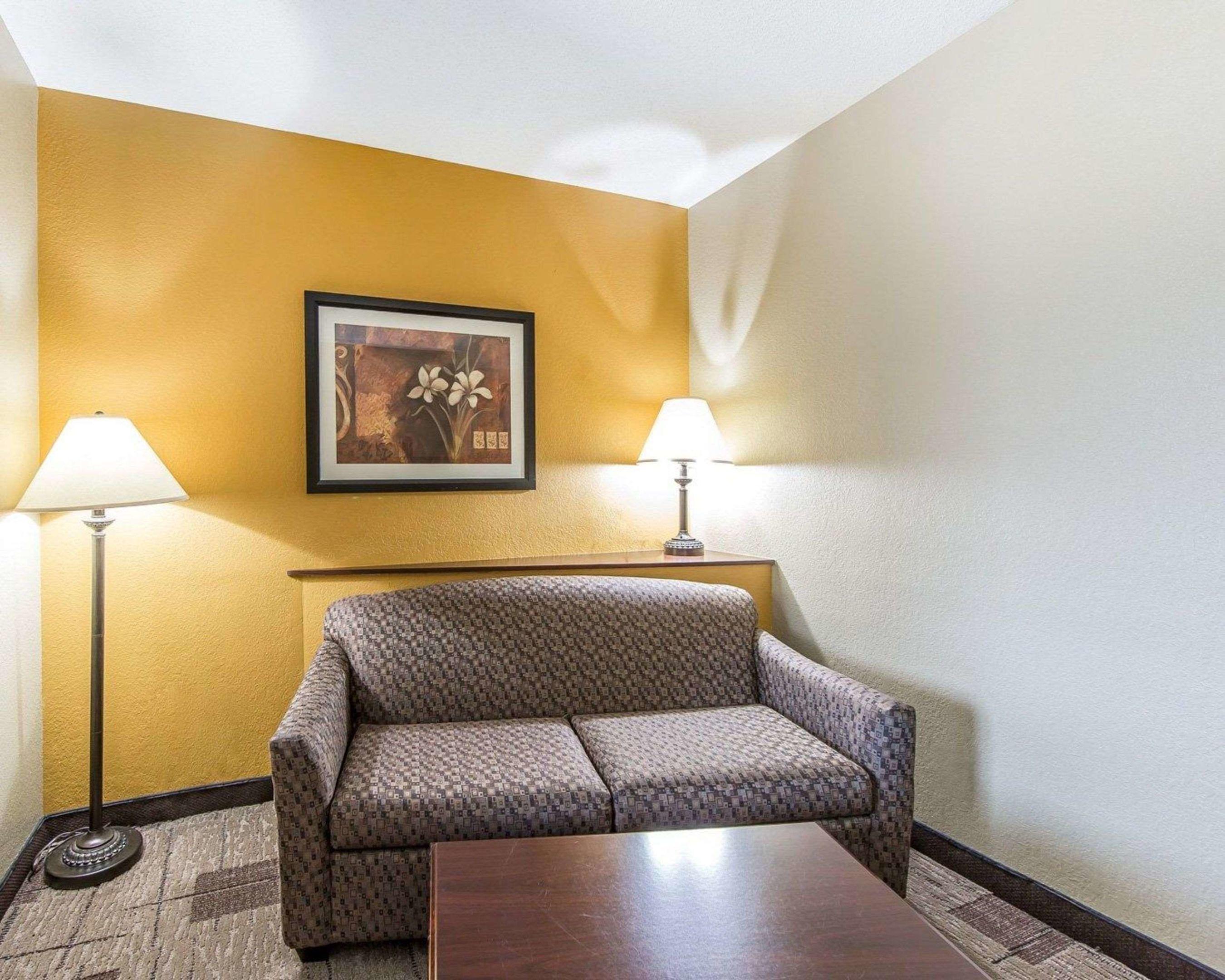 Comfort Suites Kodak Sevierville — photo 5