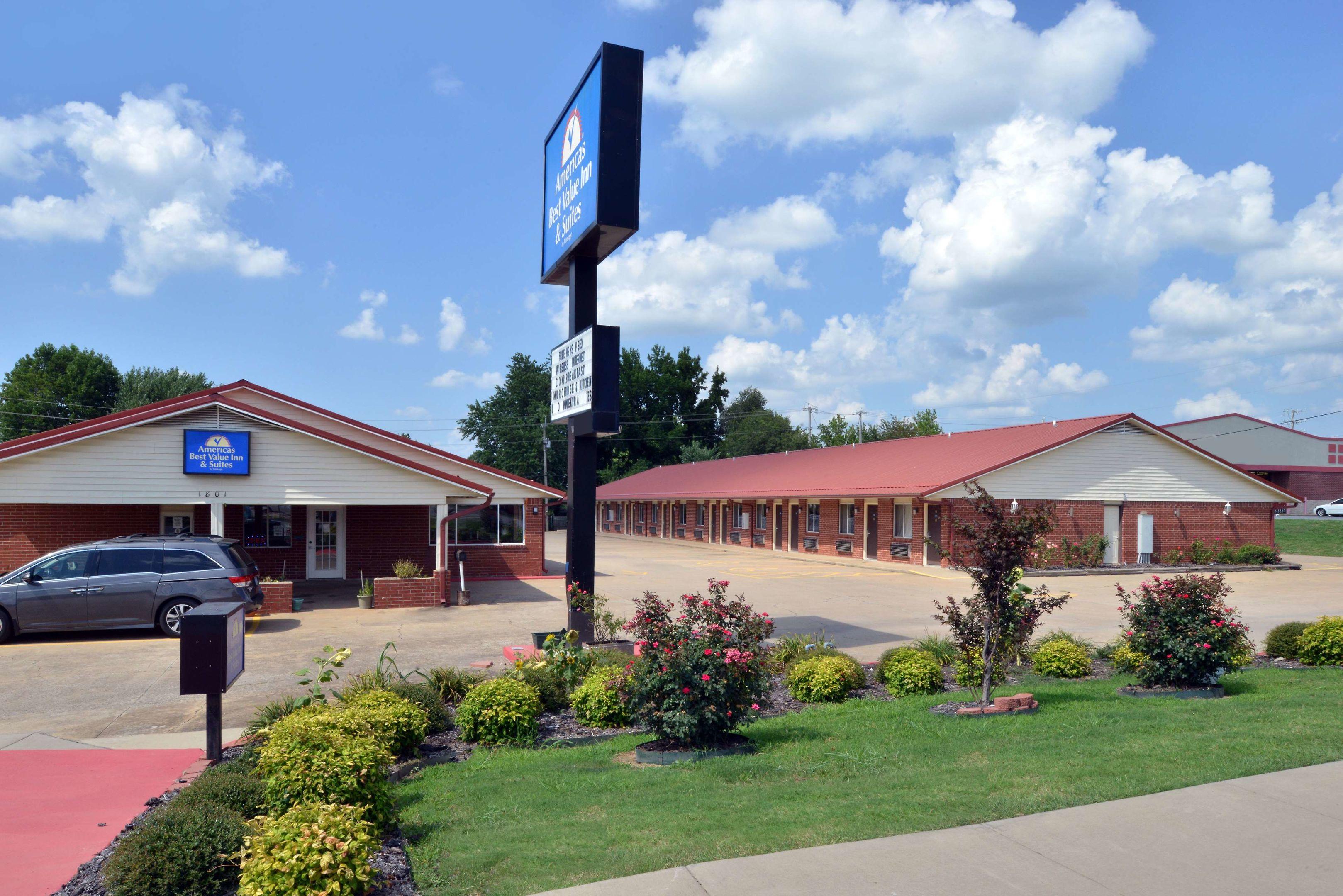 Americas Best Value Inn & Suites Siloam Springs — photo 3