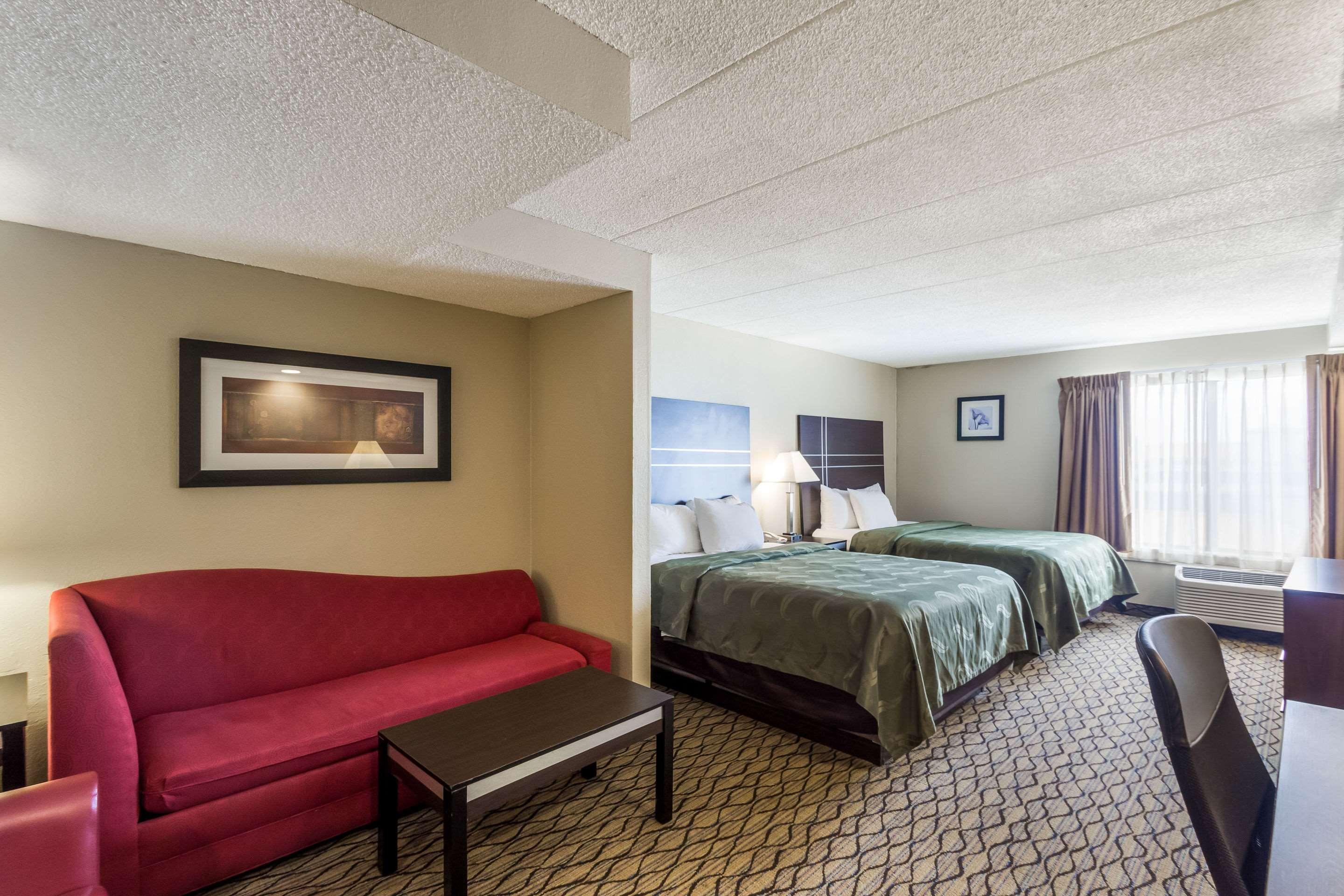 Quality Suites Milwaukee Airport — photo 5