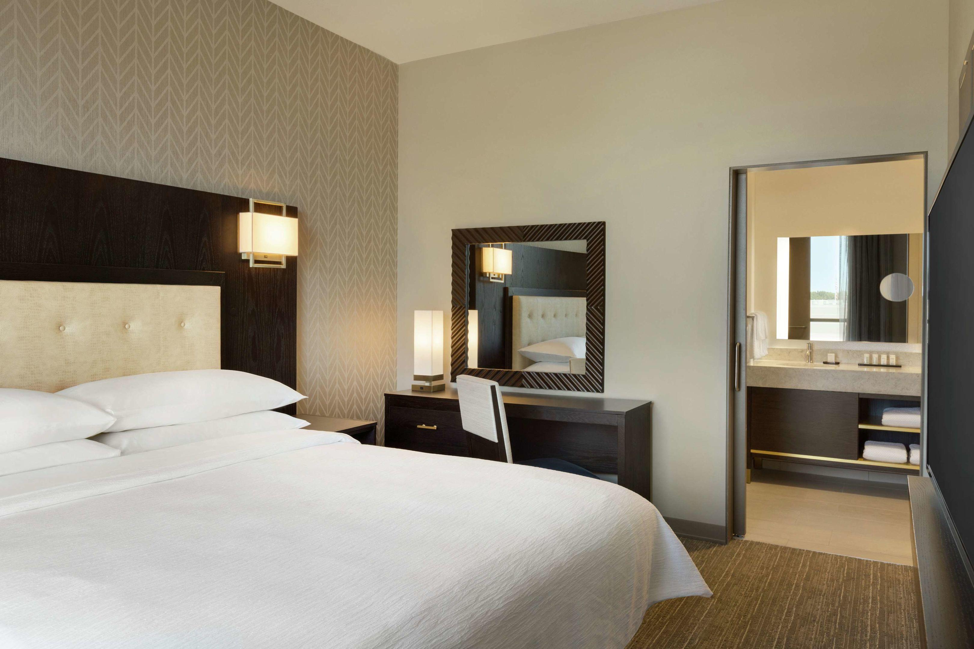 Embassy Suites by Hilton Syracuse Destiny USA — photo 5