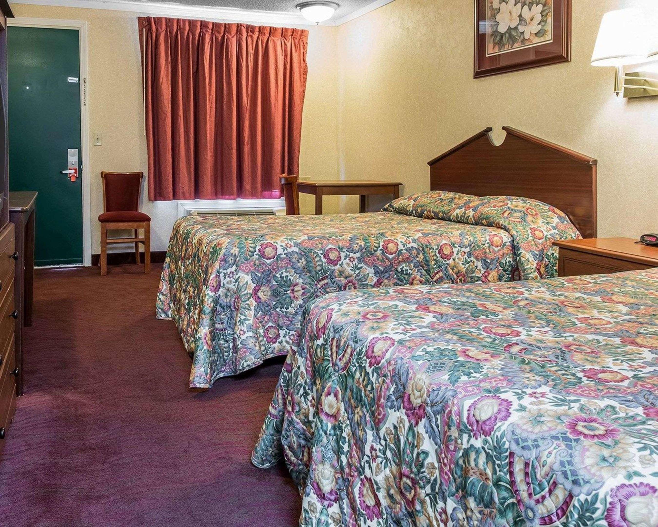 Rodeway Inn — photo 5