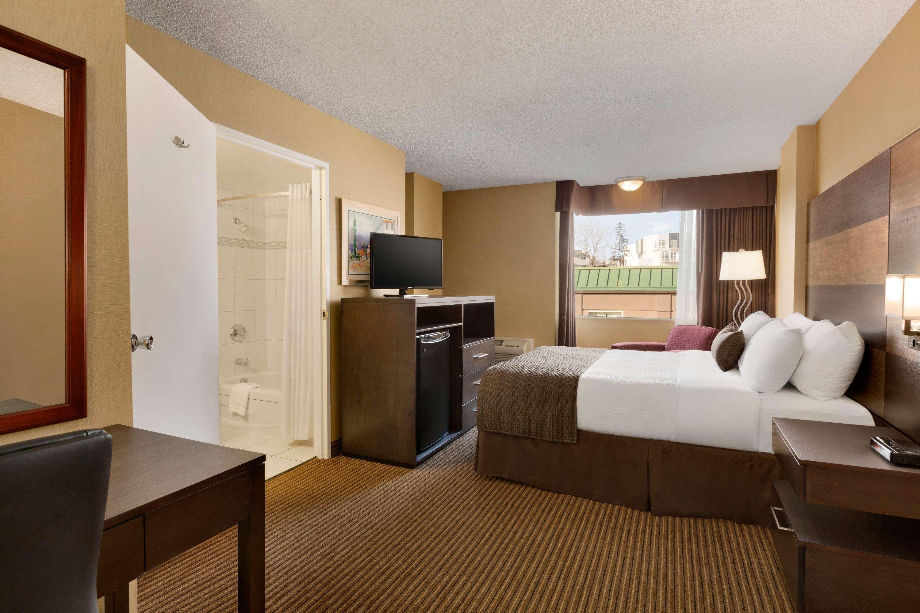 Days Inn Calgary South — photo 5