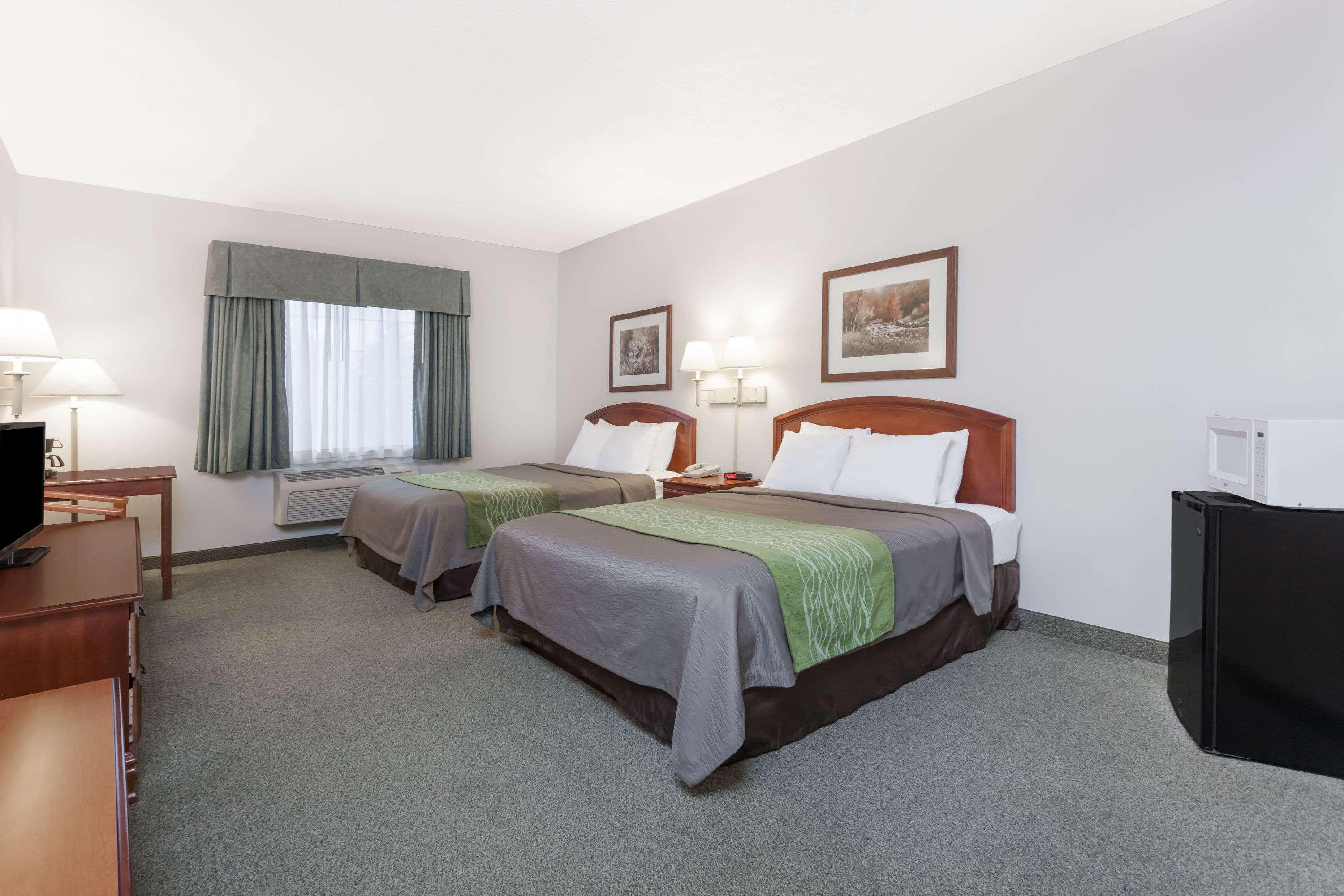 Days Inn Pentwater — photo 5