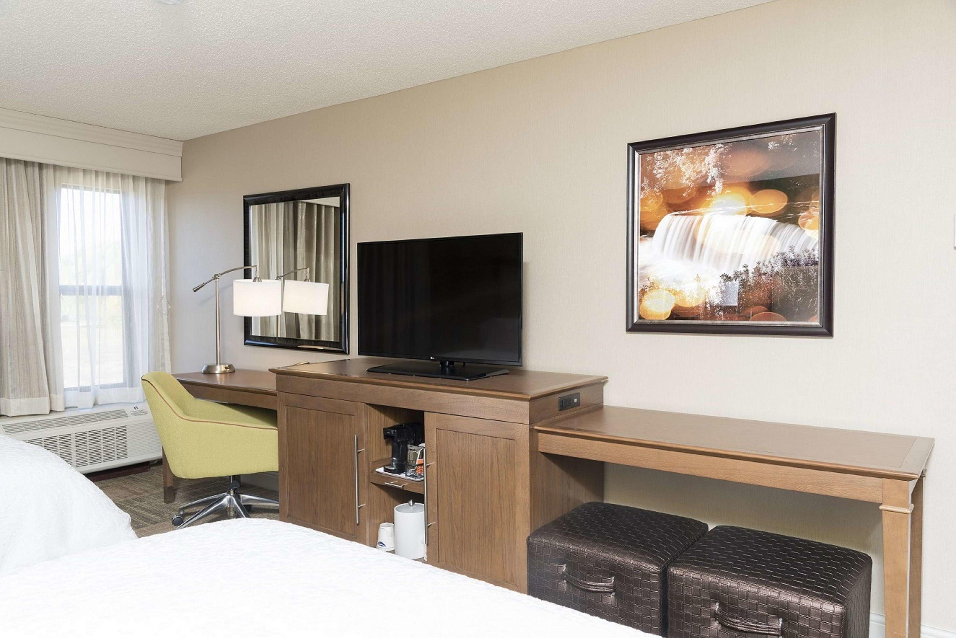 Hampton Inn Mt. Pleasant — photo 3