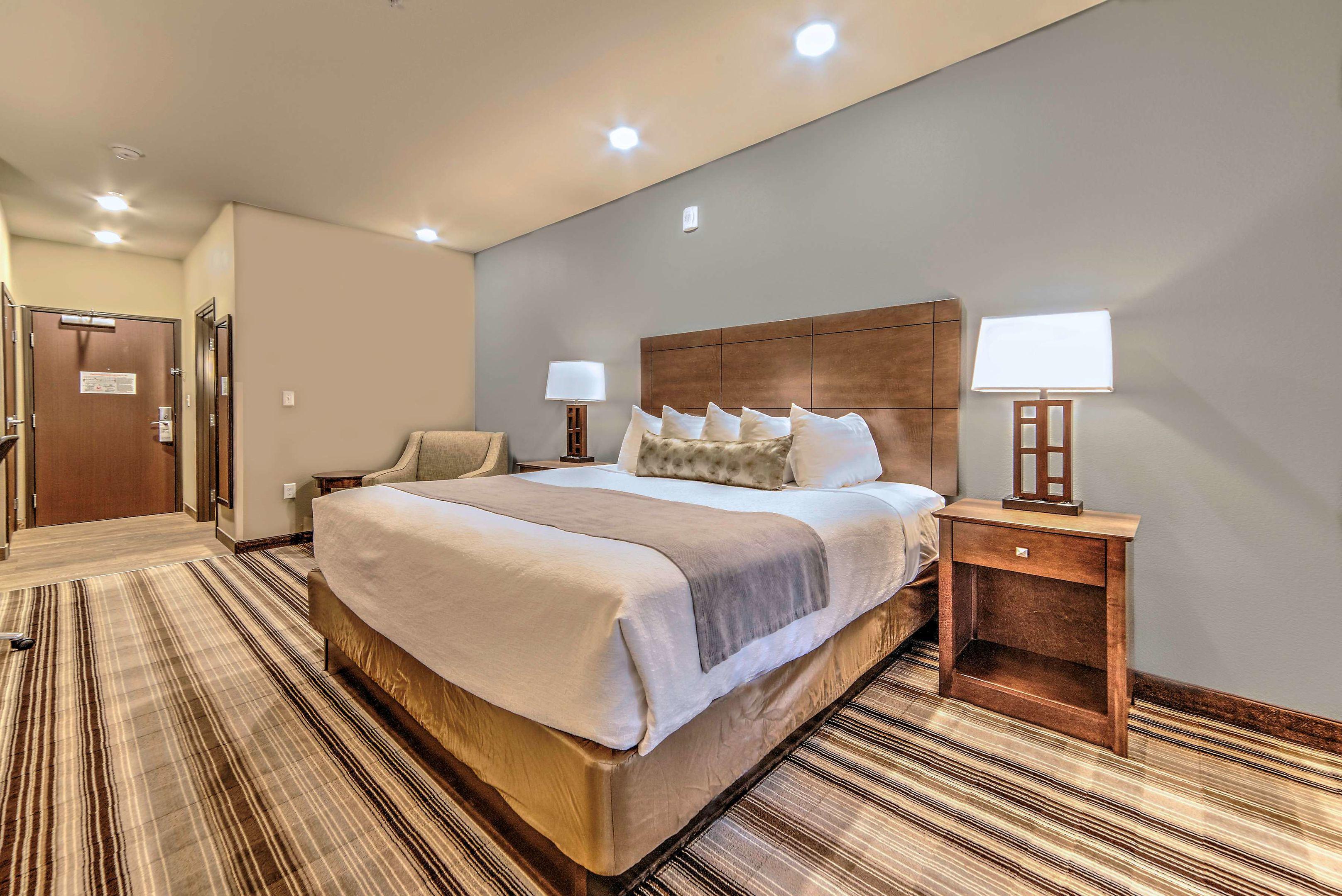 Best Western Plus Overland Inn — photo 4