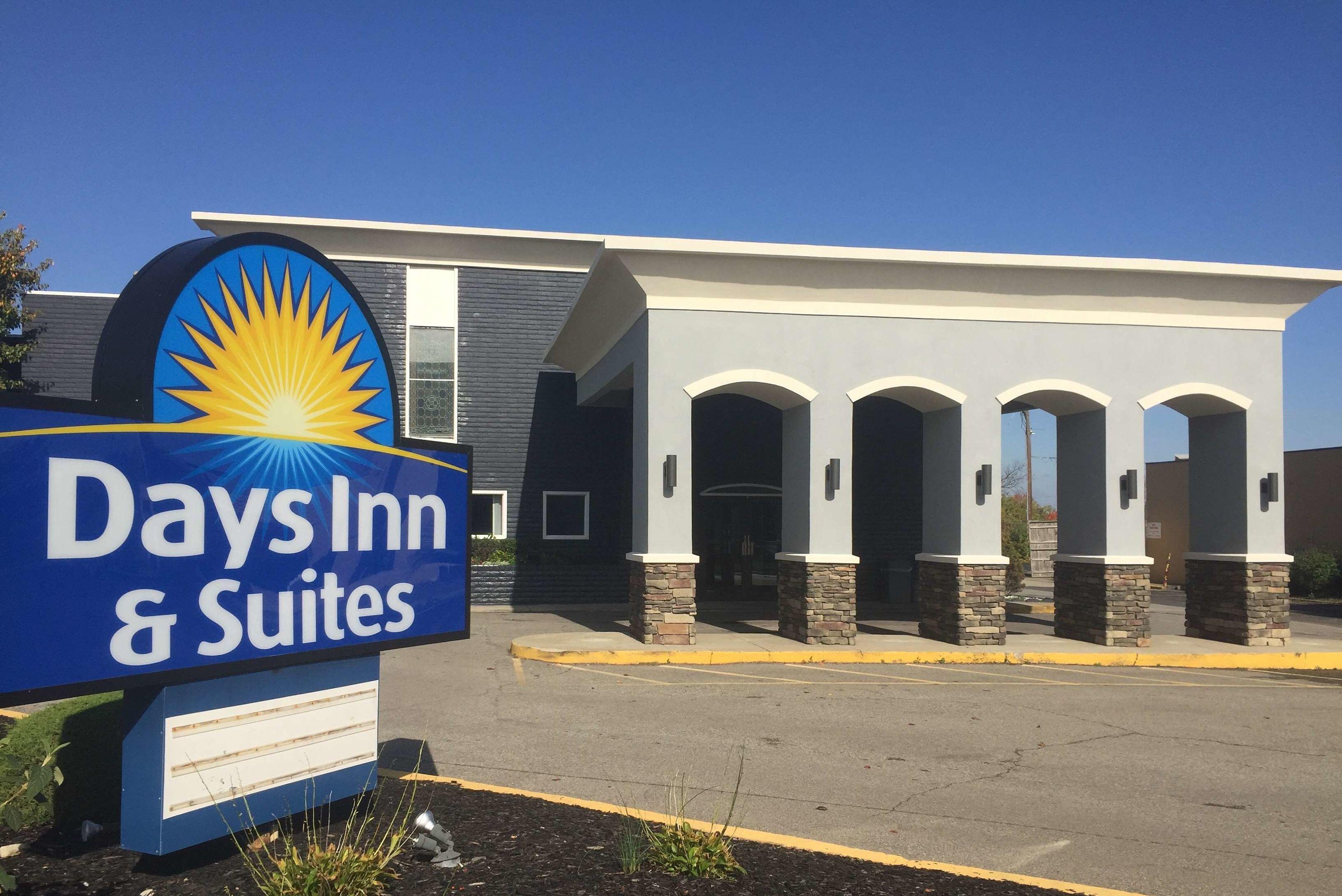 Days Inn & Suites Cincinnati North