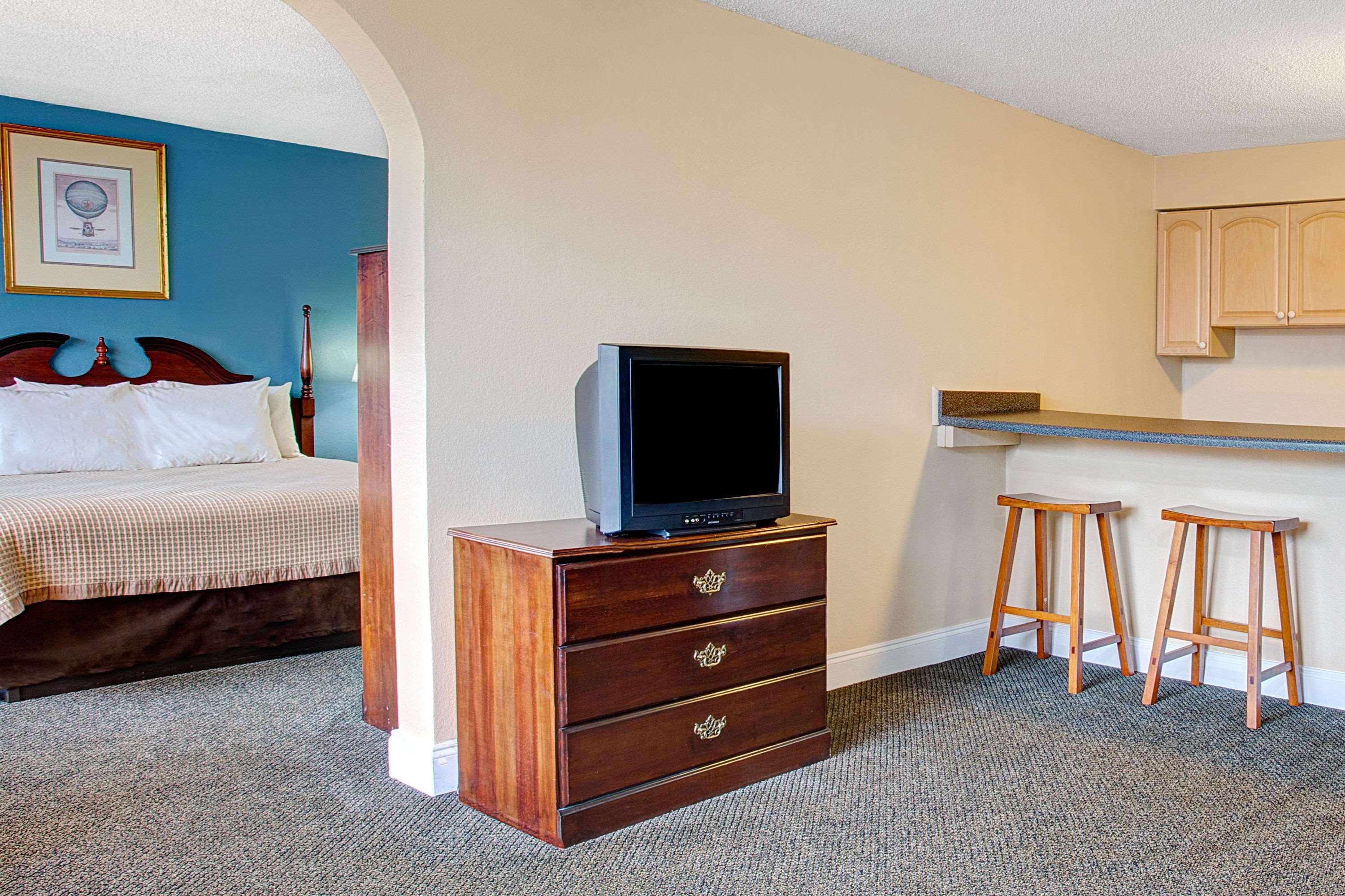 Super 8 by Wyndham Norfolk/Chesapeake Bay — photo 4