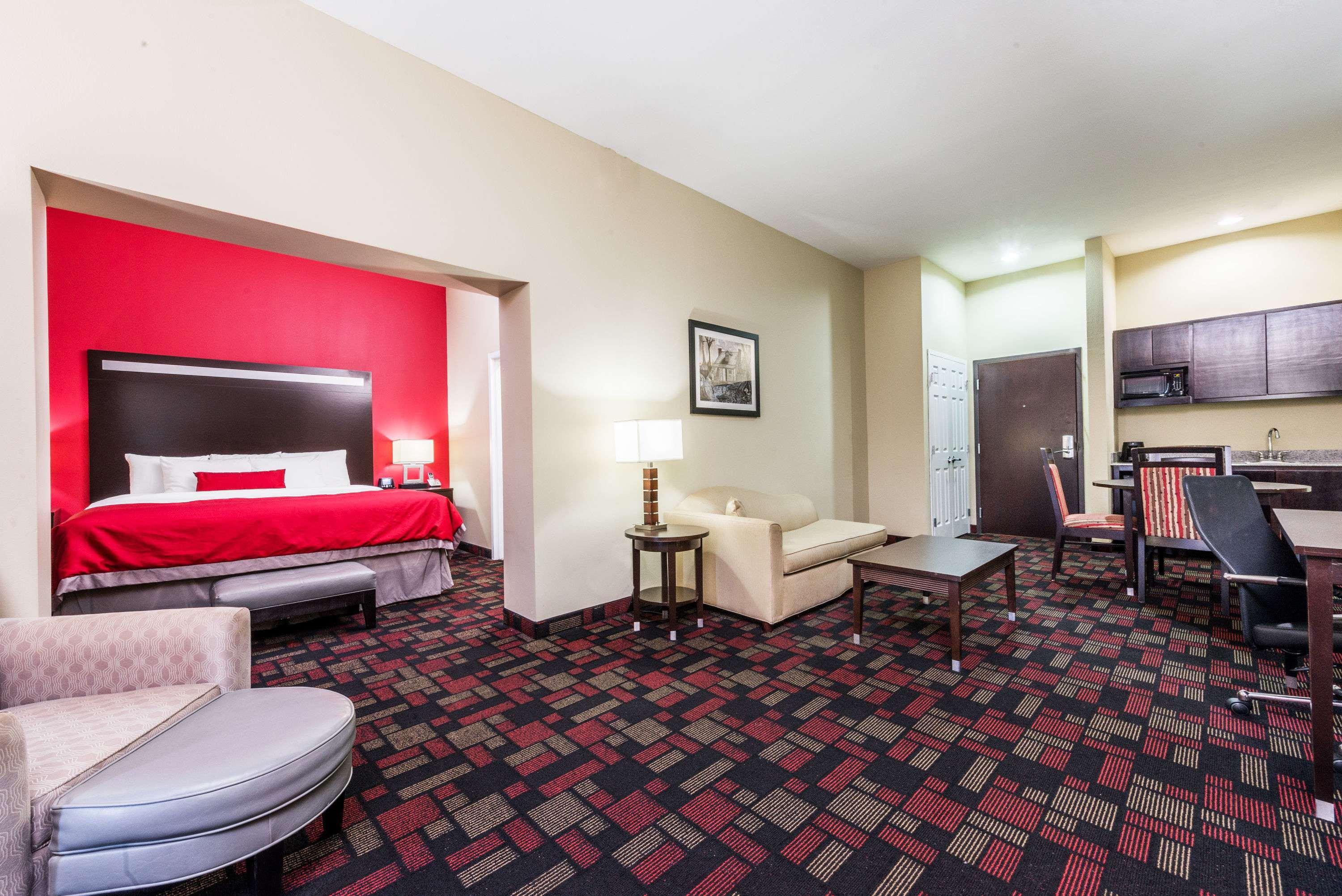 Wingate by Wyndham Lake Charles Casino Area — photo 3