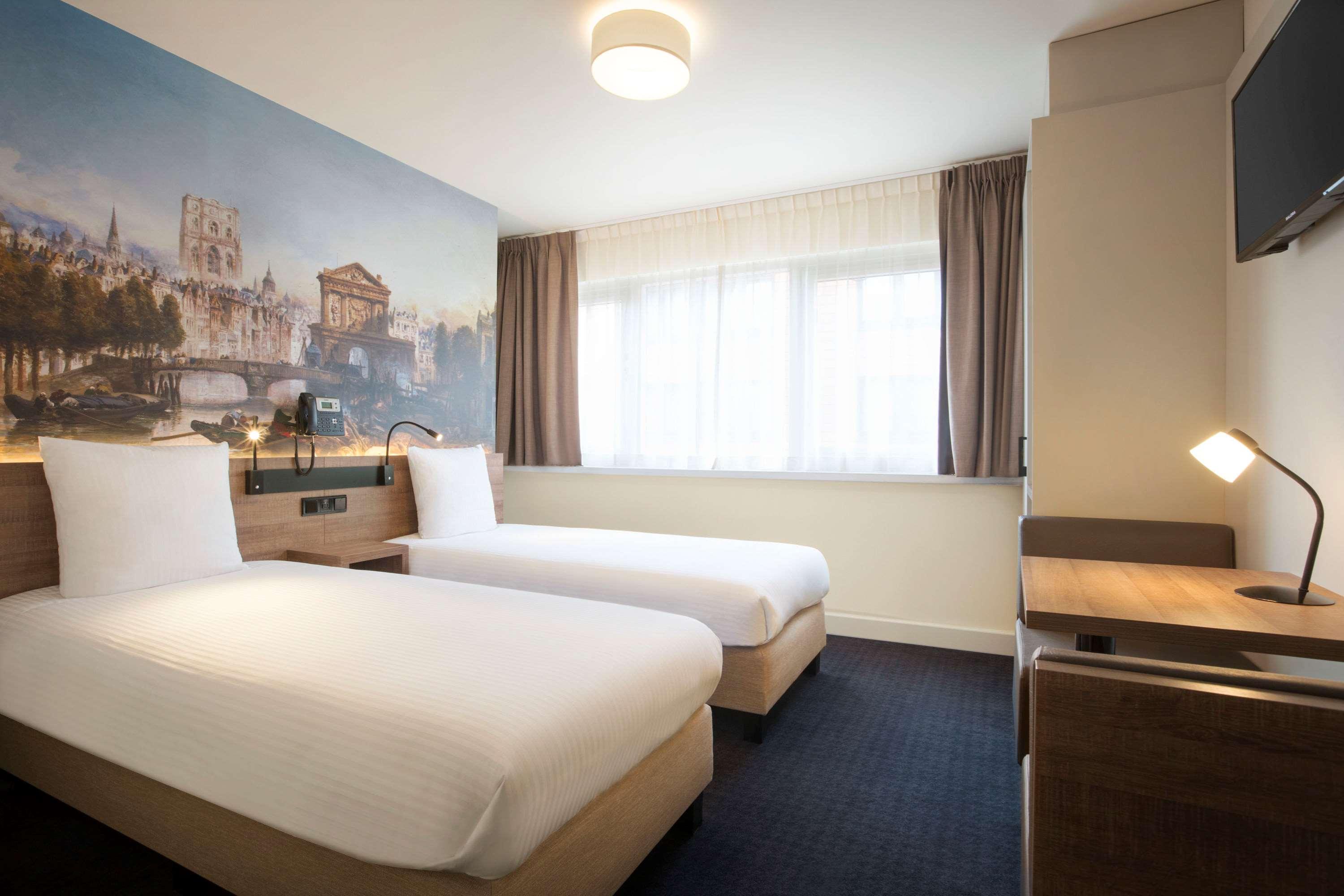 Days Inn by Wyndham Rotterdam City Centre — photo 5