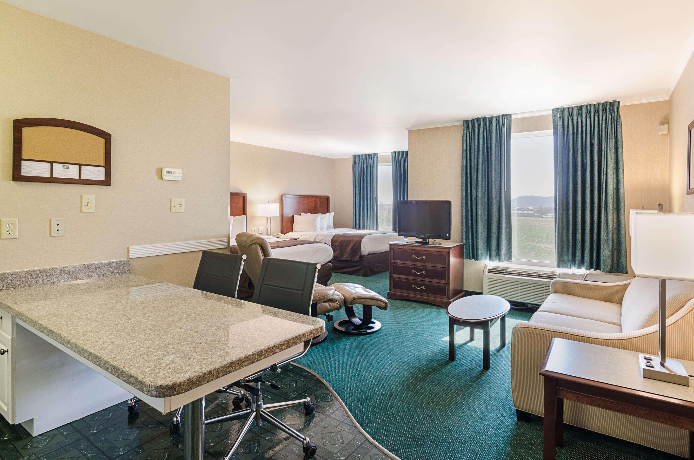 Mainstay Suites Airport — photo 4