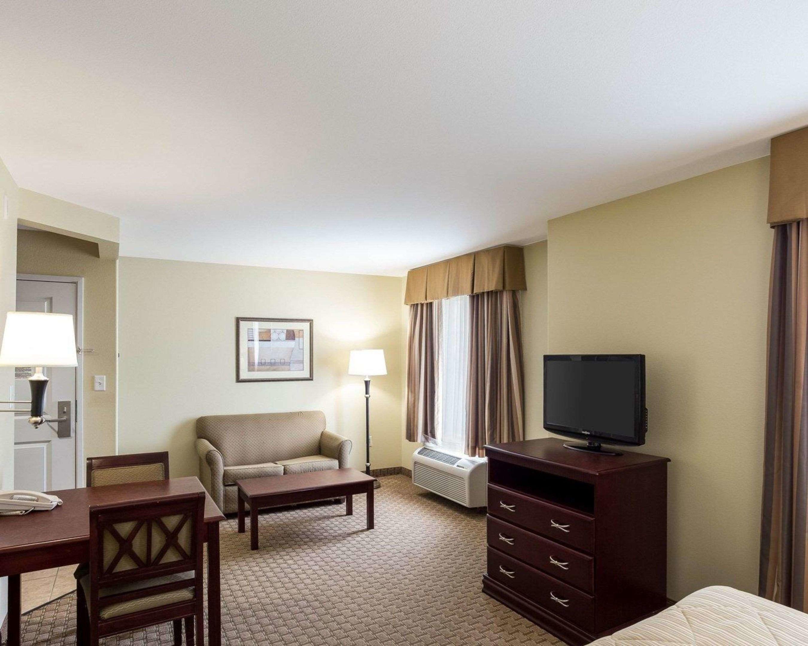 Mainstay Suites — photo 5