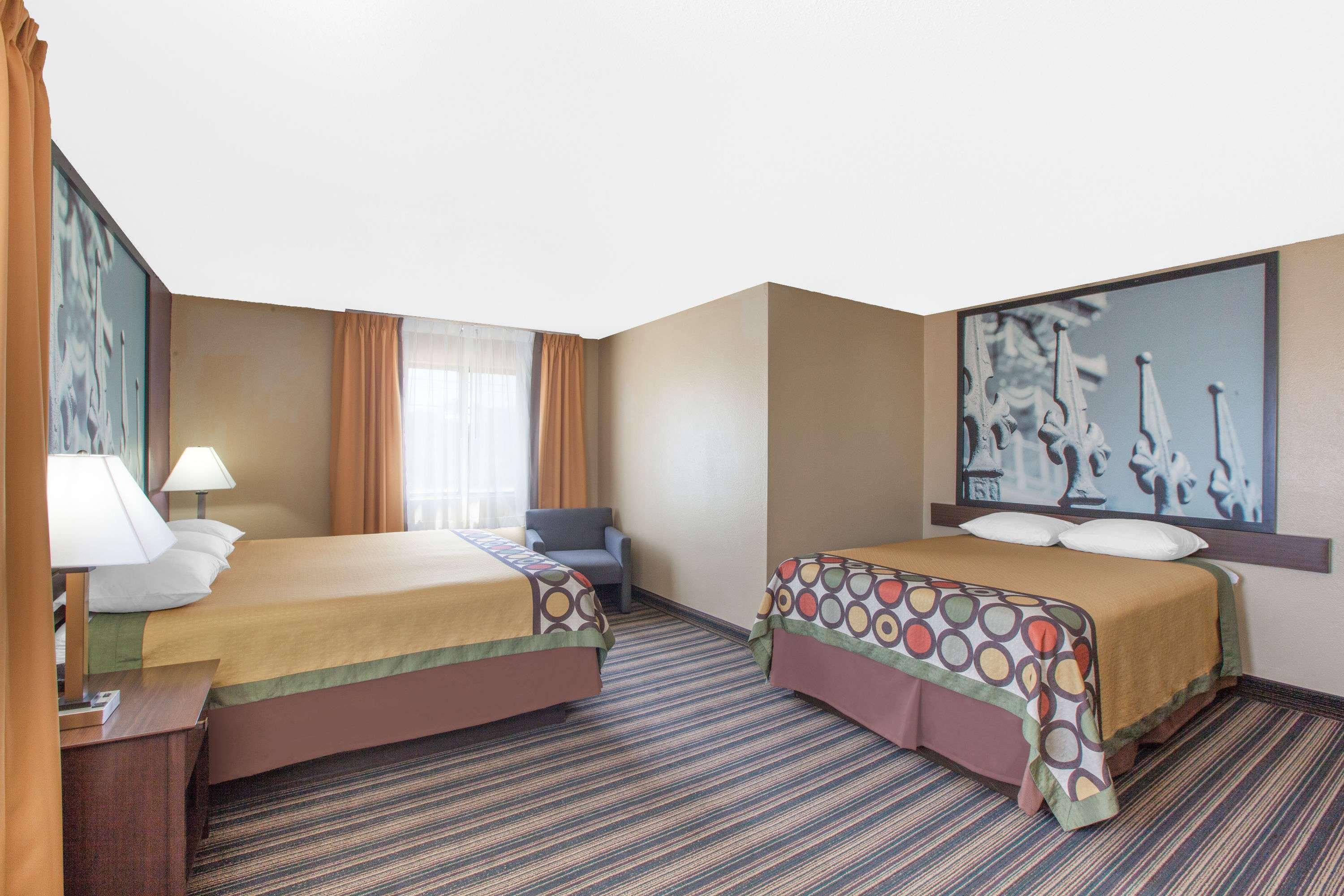 Super 8 by Wyndham Natchitoches — photo 3
